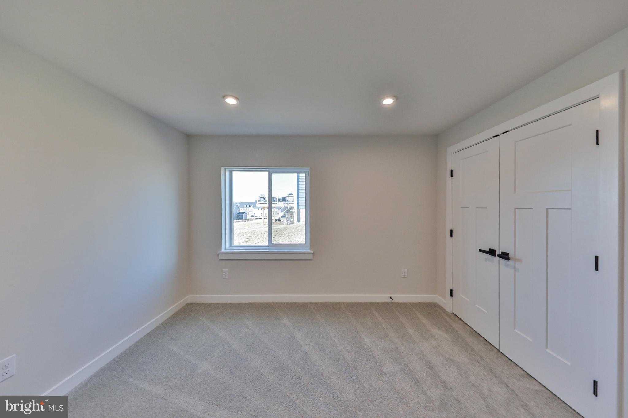 ESTATES AT SAUCON VALLEY - Residential