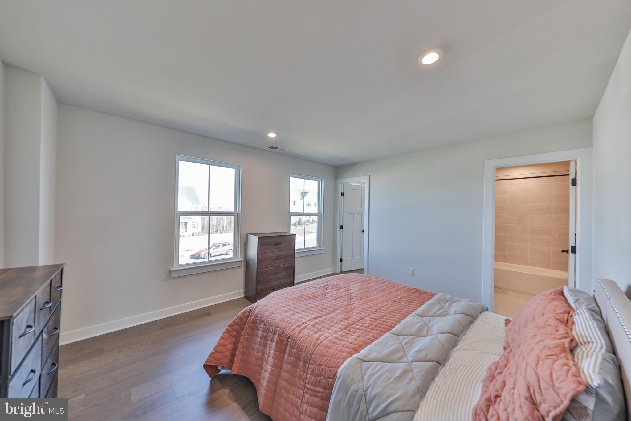 ESTATES AT SAUCON VALLEY - Residential