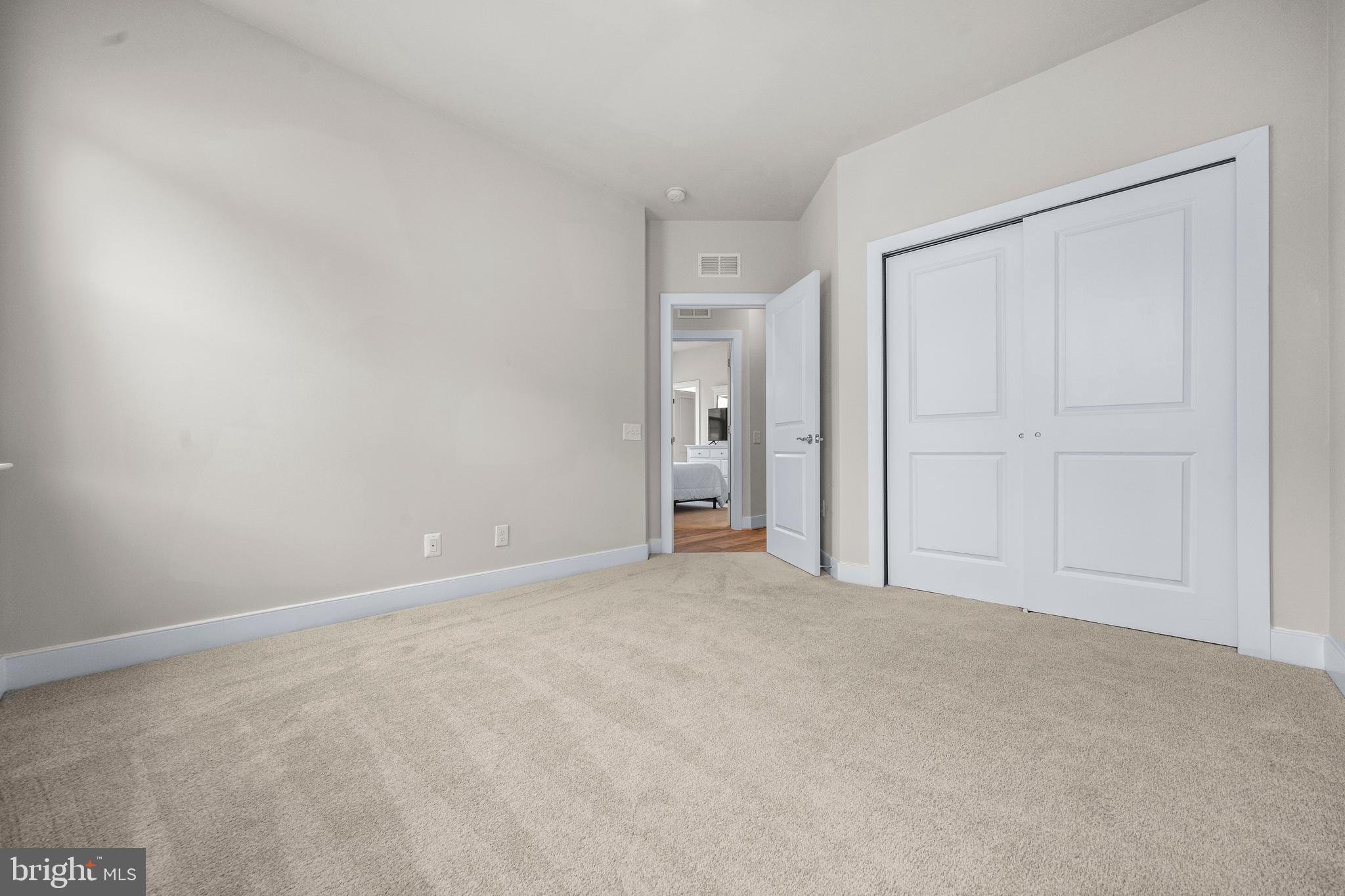 POTOMAC SHORES - Residential Lease