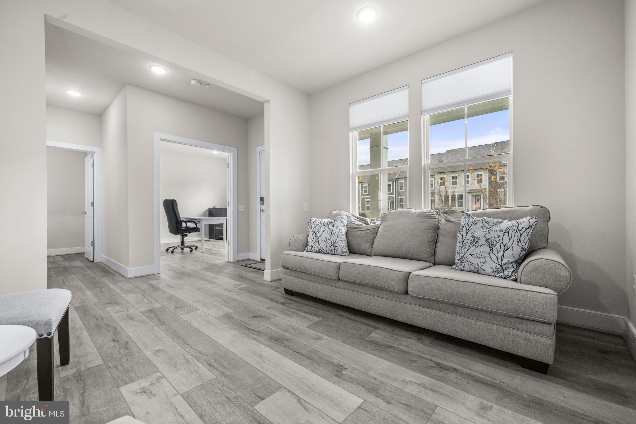 POTOMAC SHORES - Residential Lease