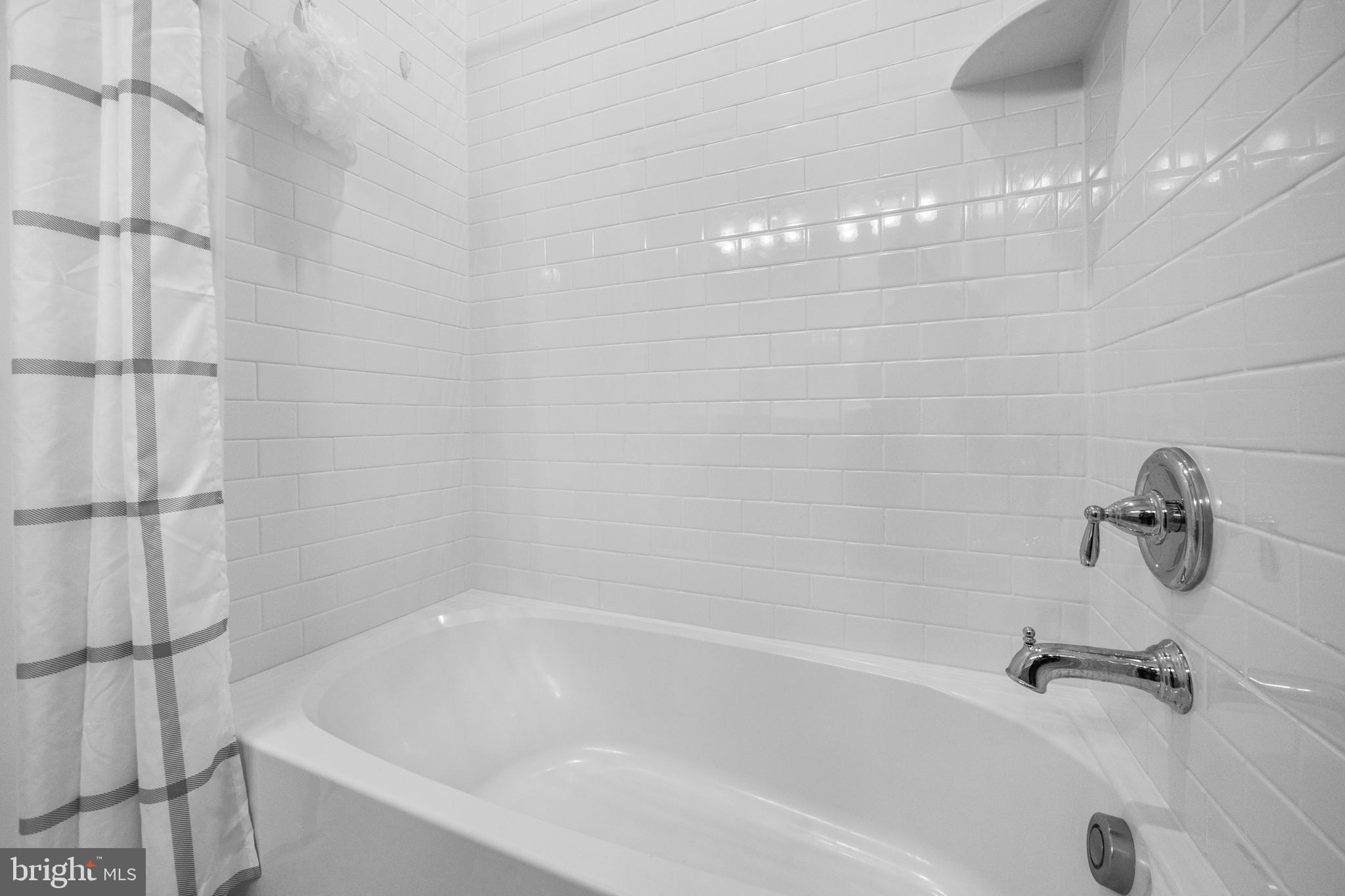 POTOMAC SHORES - Residential Lease