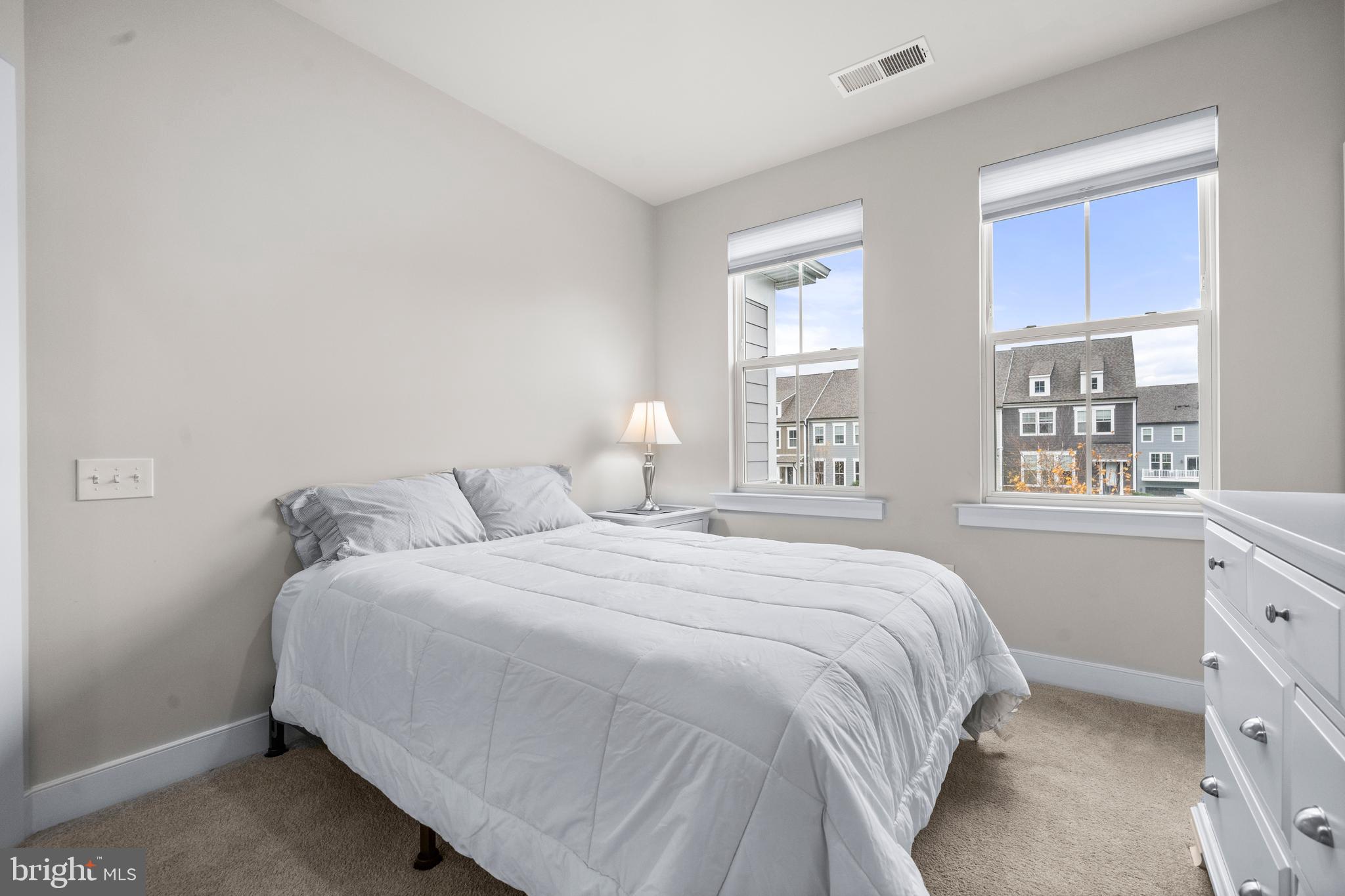 POTOMAC SHORES - Residential Lease