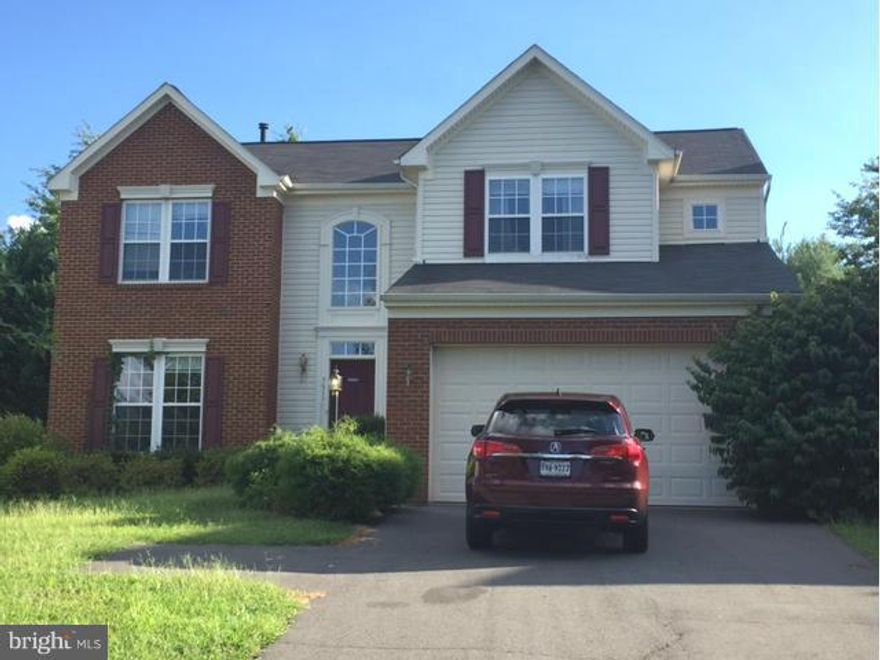 Beautiful 4 BR, 2.5 Bath, 3 level single home, 2 car garage, Open dining & living, NEW CARPET, PAINTING, Sunny kitchen/ceiling fan, Spacious master/full bath,Walk-up basement to backyard! Convenient location! Close to shopping, schools, Go and Show. Thanks