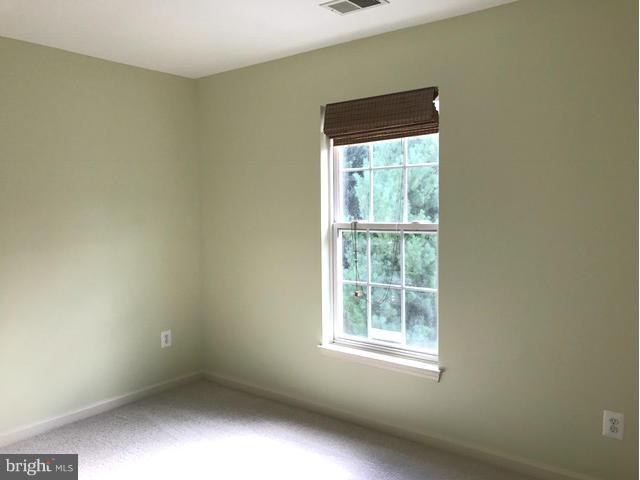 SOMERSET - Residential Lease