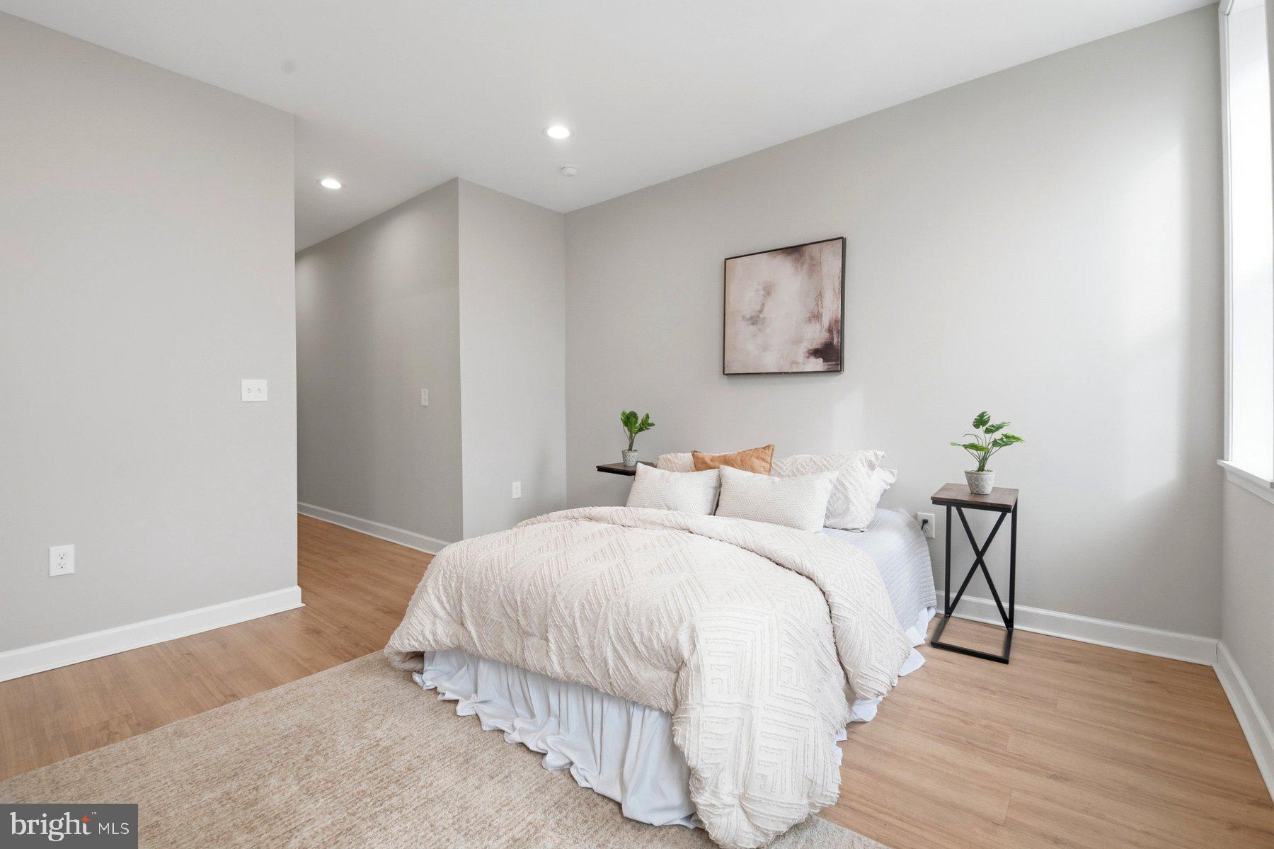 SANDTOWN-WINCHESTER - Residential