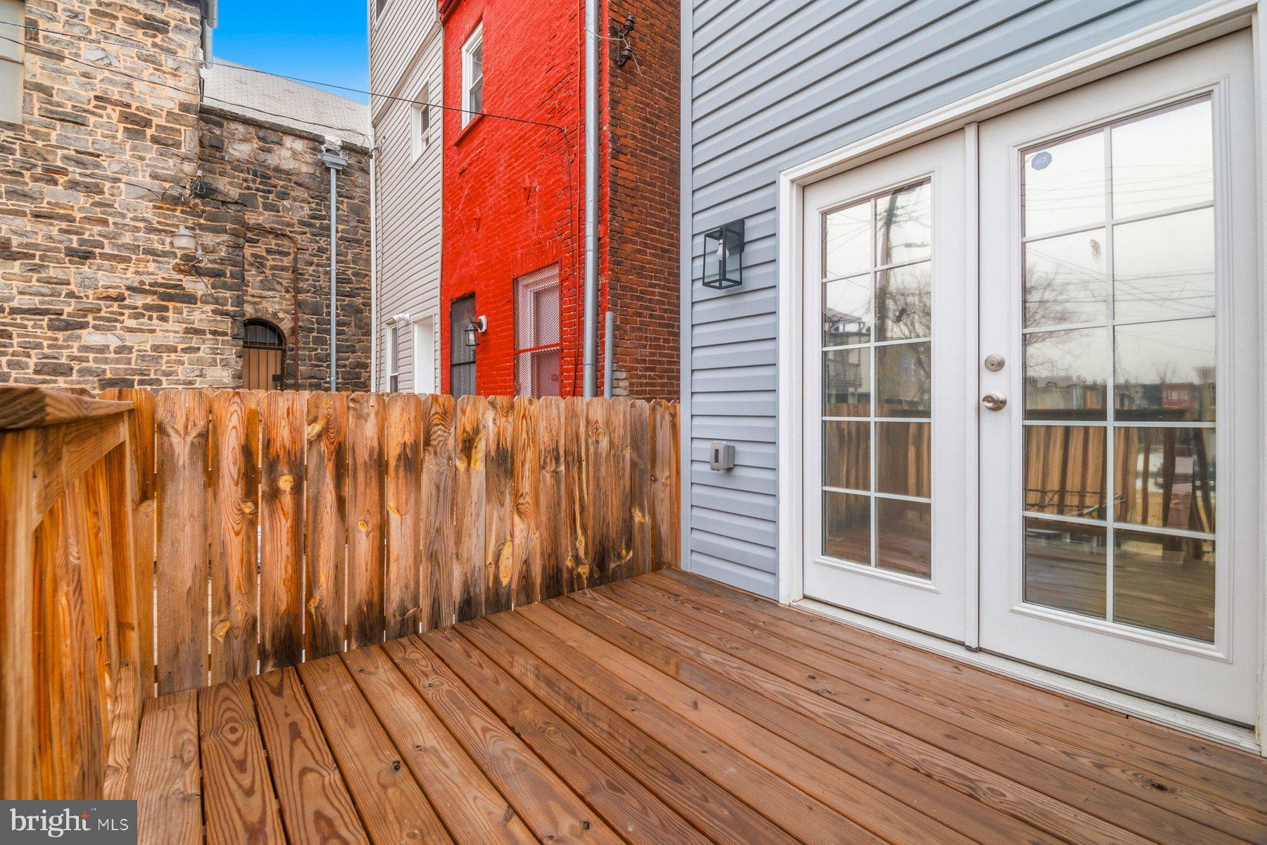 SANDTOWN-WINCHESTER - Residential