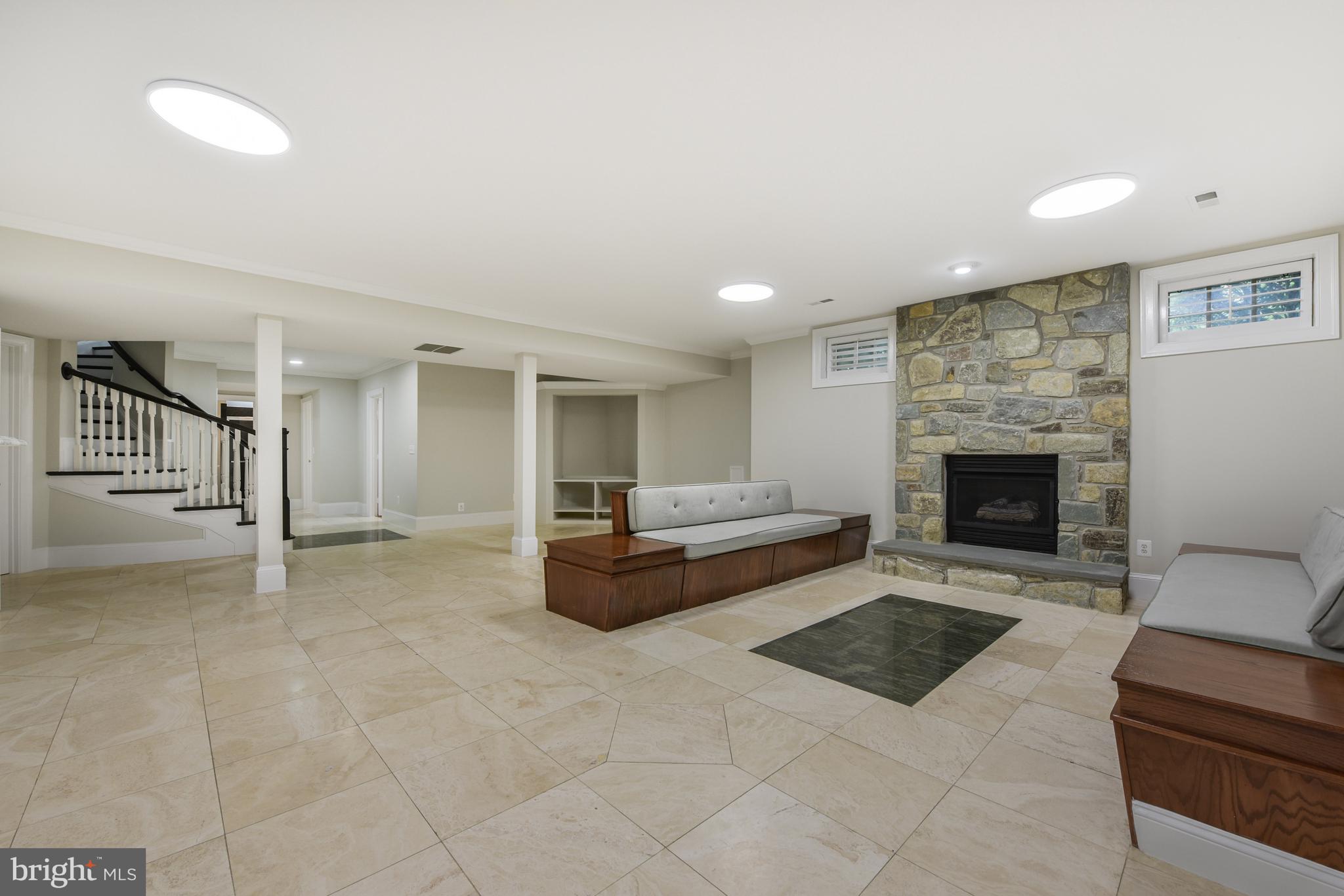 EVANS FARM - Residential