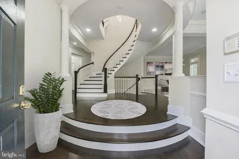 1496 Evans Farm Drive, McLean, VA MLS: VAFX2244476