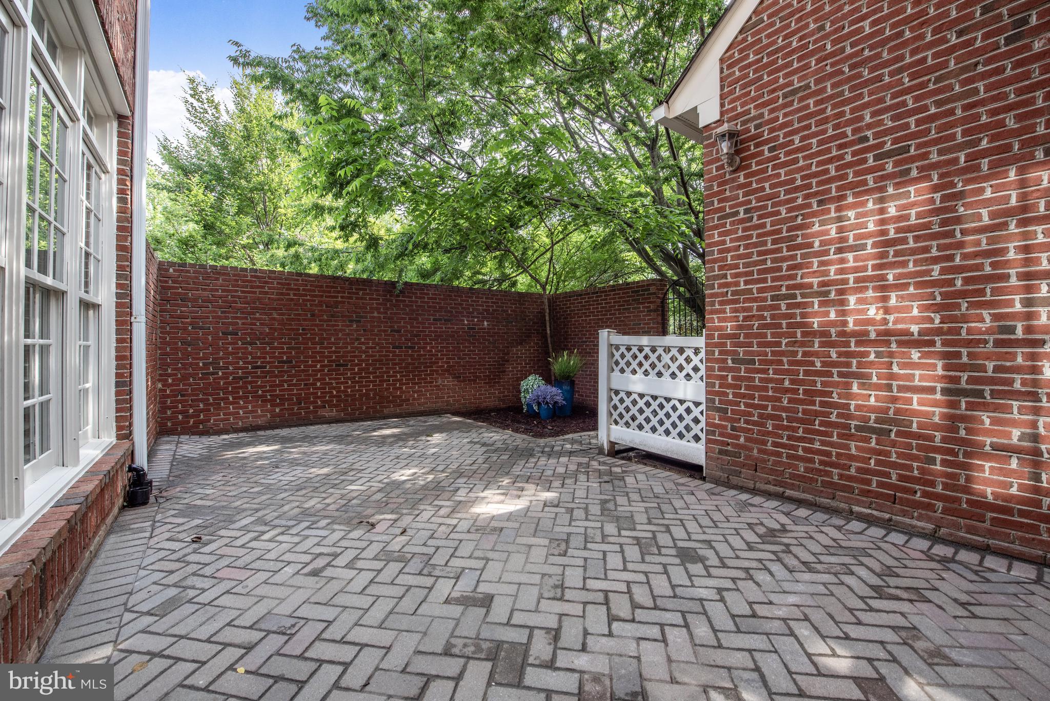 EVANS FARM - Residential