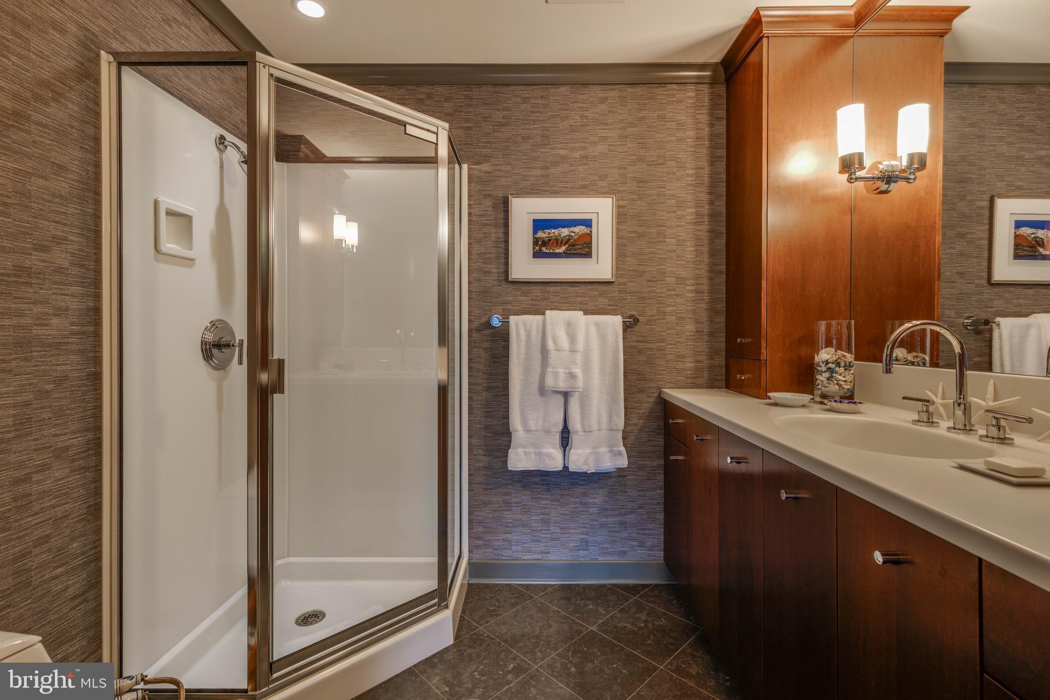 NORTH SHORE - Residential