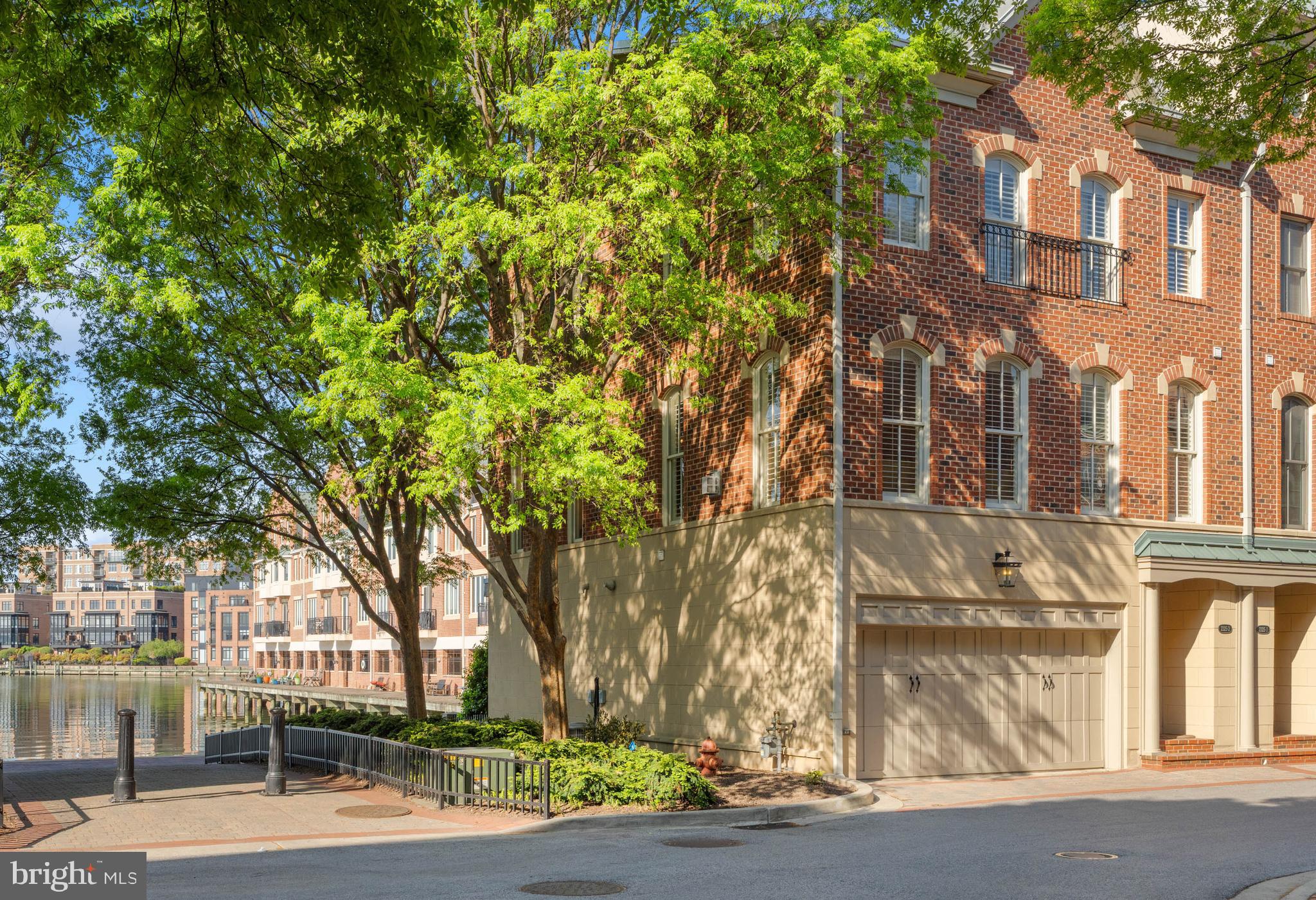 NORTH SHORE - Residential