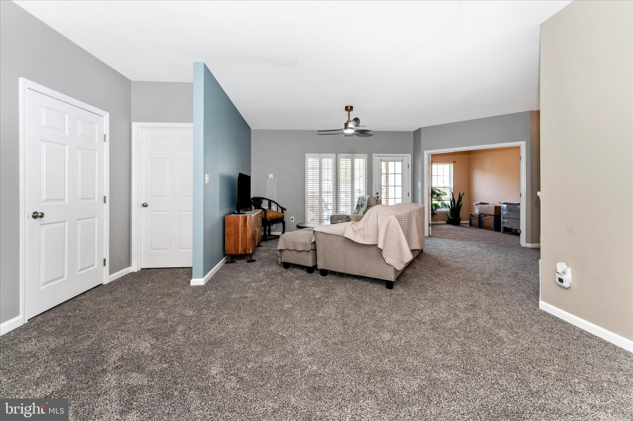 SPRING RIDGE - Residential