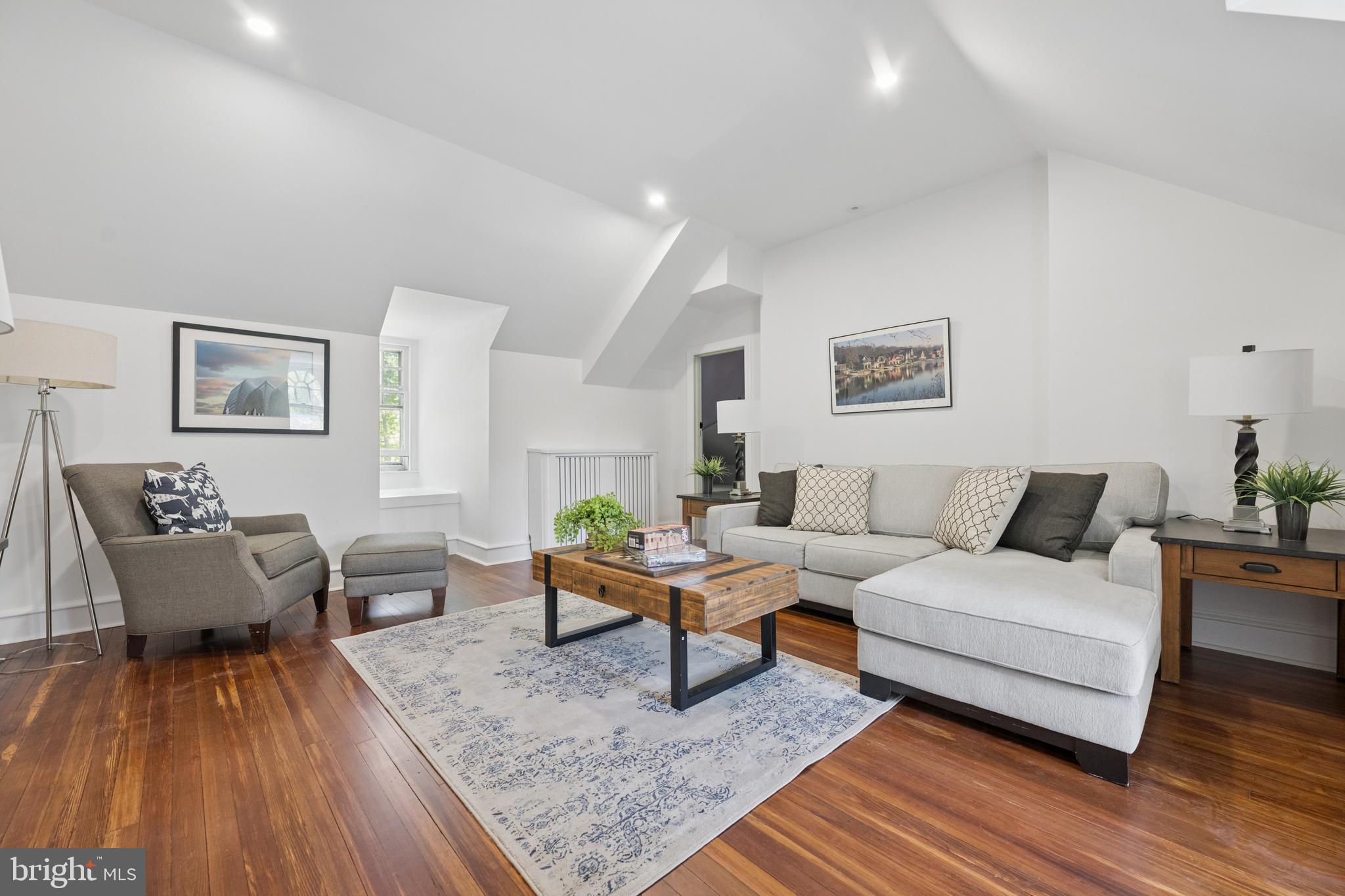 WYNNEWOOD - Residential