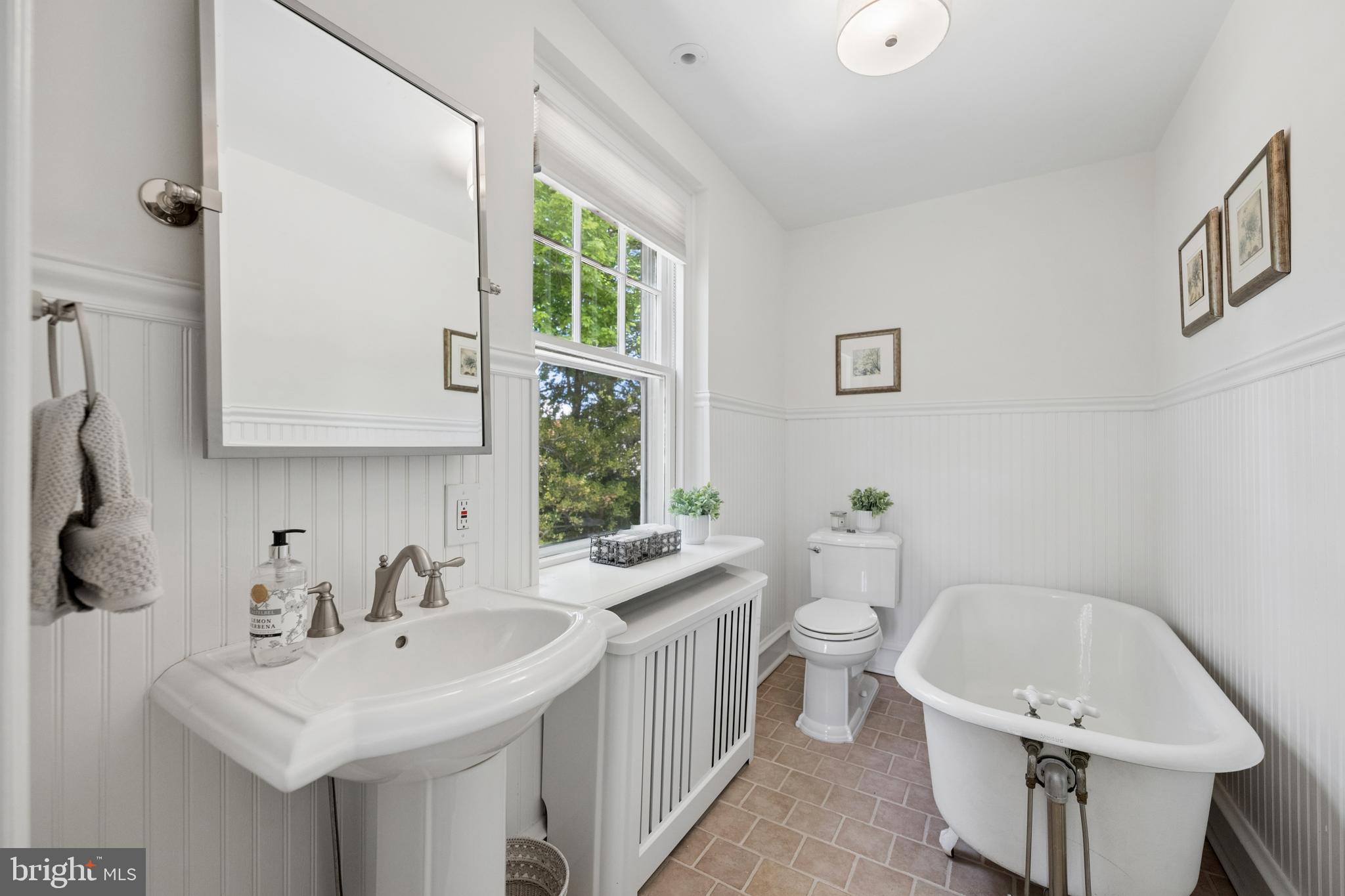 WYNNEWOOD - Residential