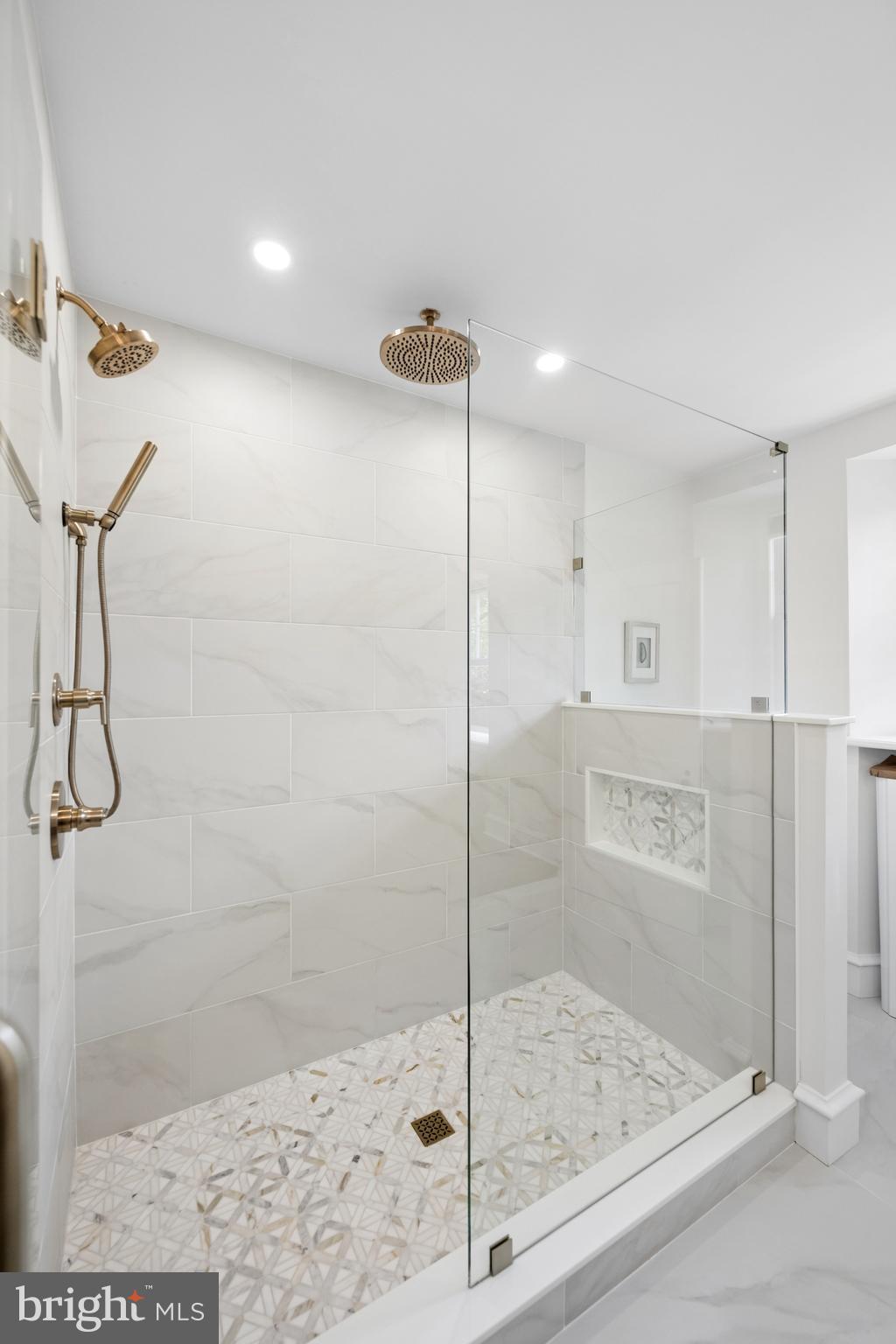 WYNNEWOOD - Residential