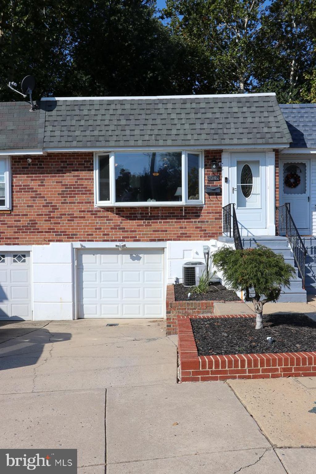 Photo of 3242 Rhett Road, PHILADELPHIA, PA 19154 (MLS # PAPH2538902)