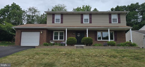 Homes For Sale - 7949 Bayard Drive<br/> HUMMELSTOWN, PA 17036