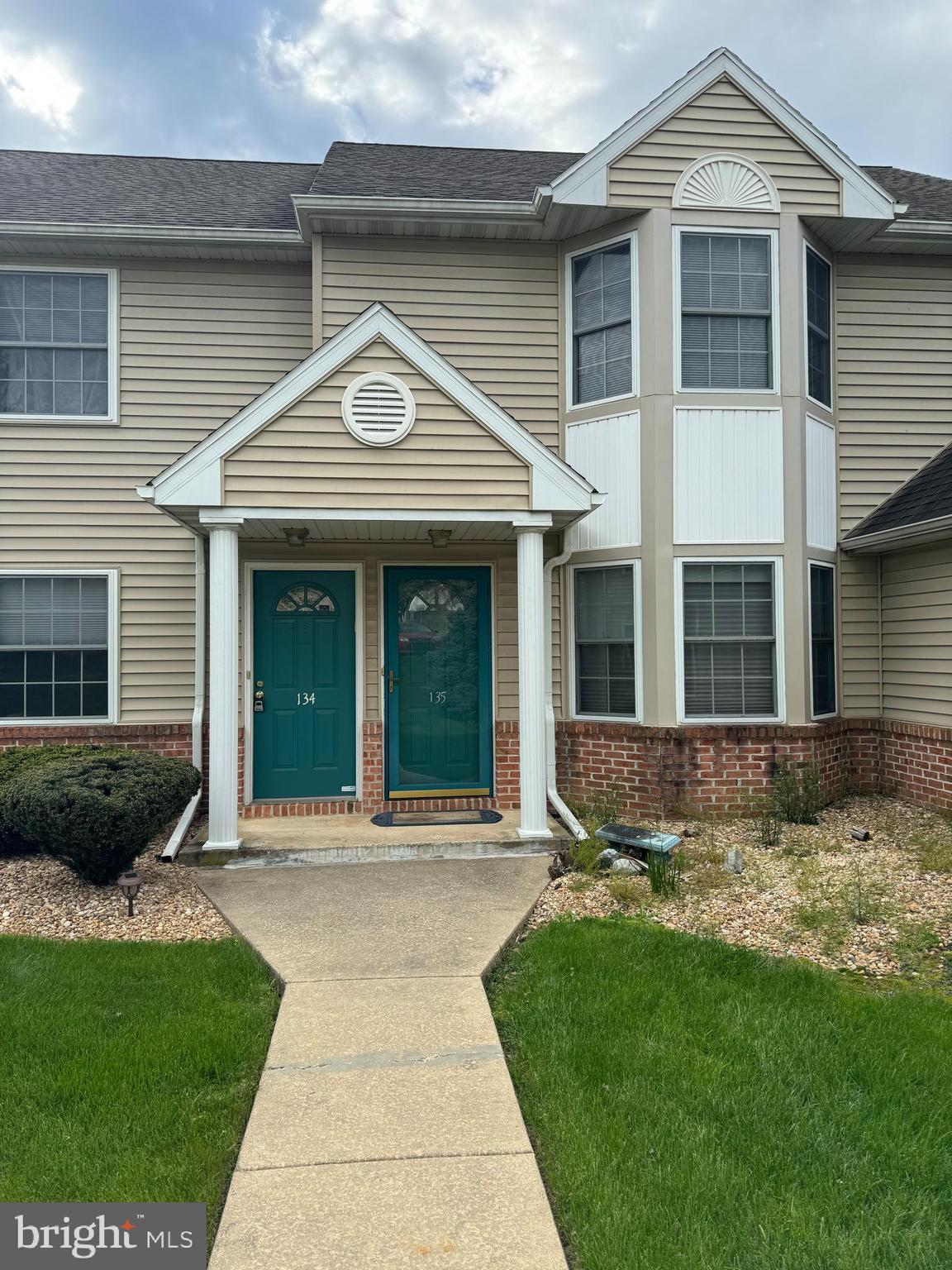 STONE HILL FARMS - Residential Lease