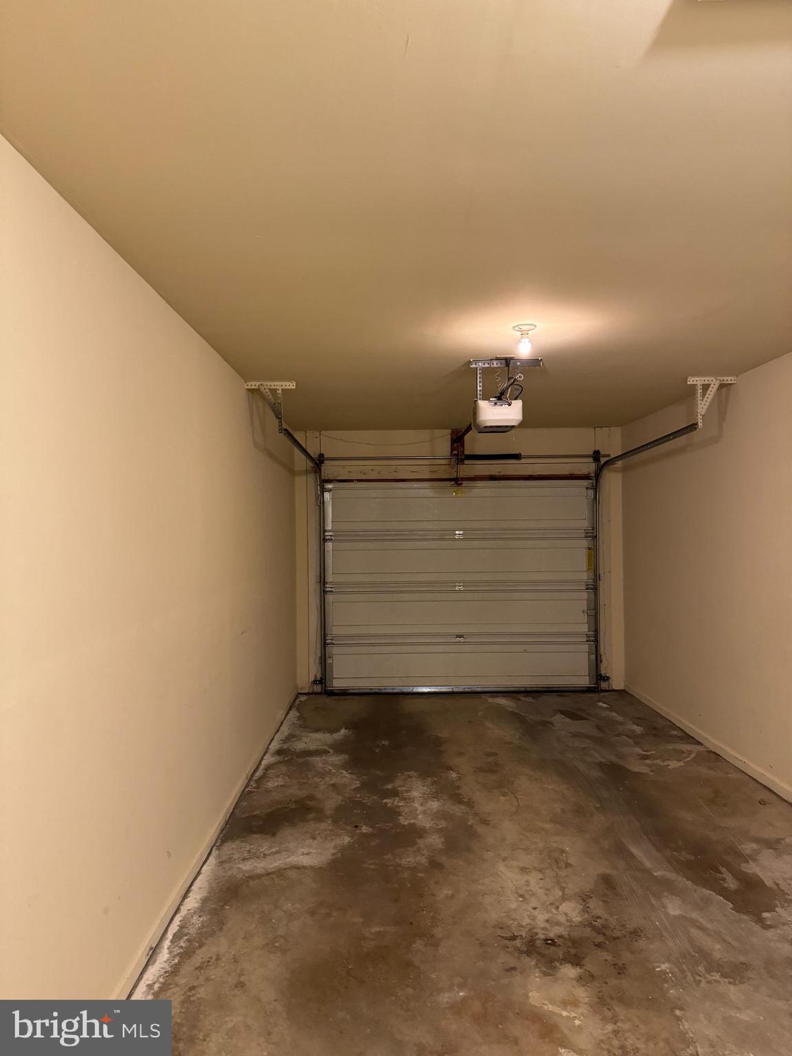 STONE HILL FARMS - Residential Lease