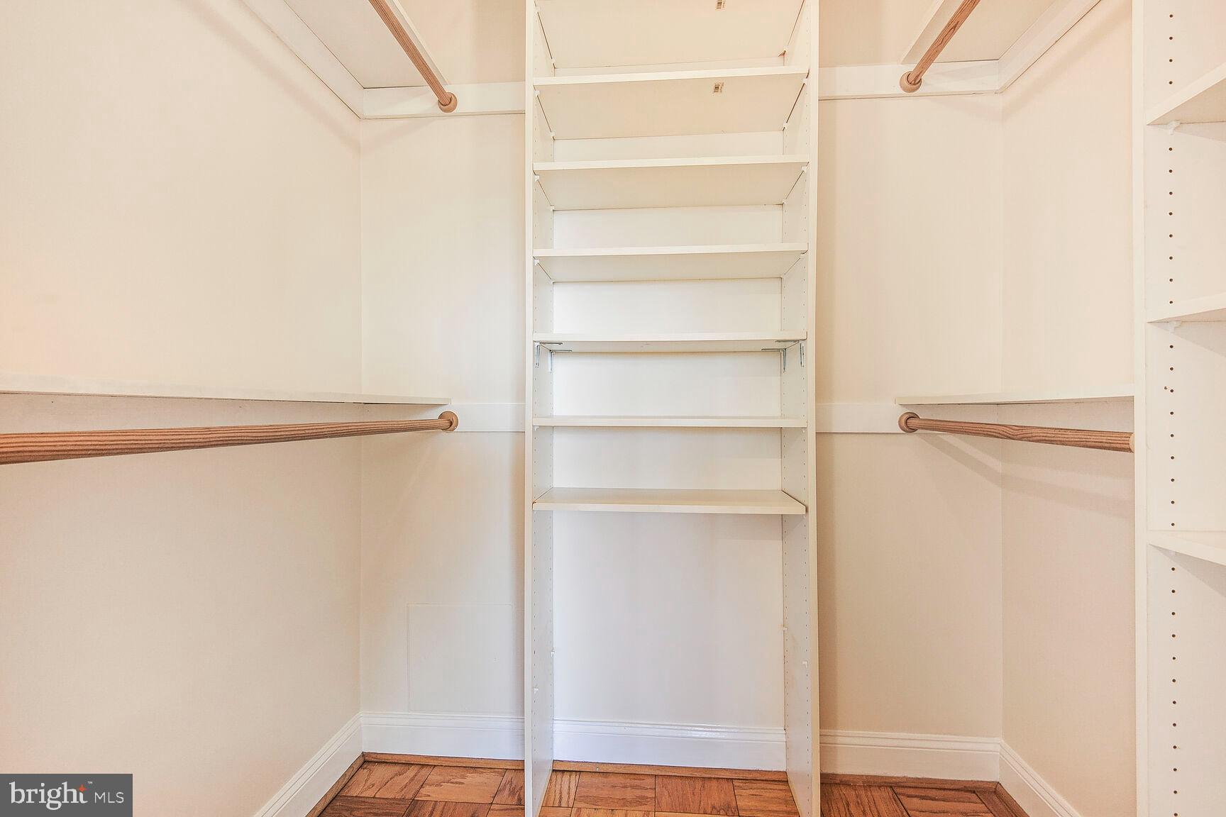 PROMENADE TOWERS - Residential