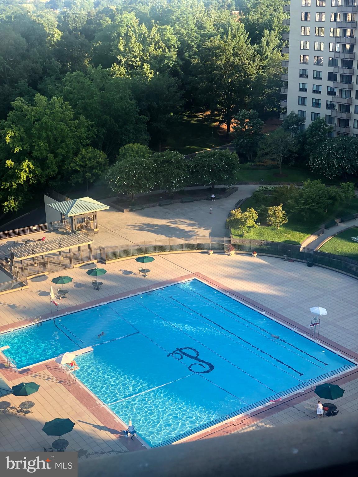 PROMENADE TOWERS - Residential