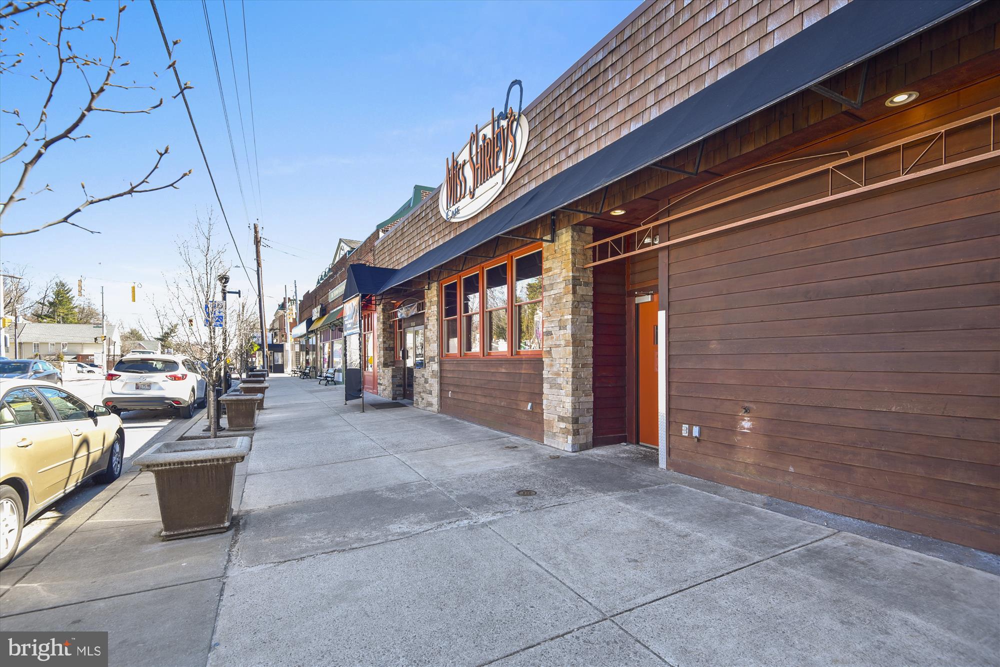 ROLAND PARK - Residential