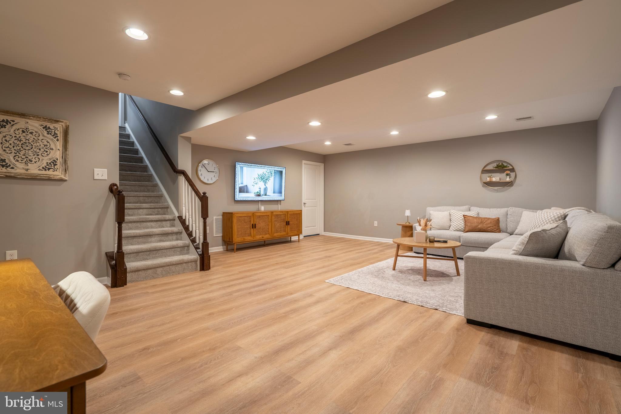 MACOBY RUN - Residential