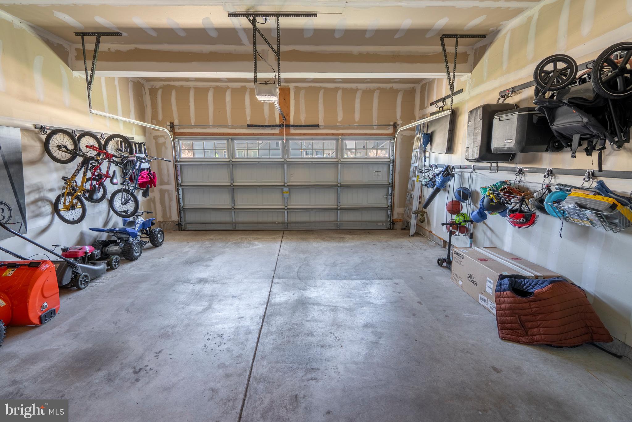 MACOBY RUN - Residential