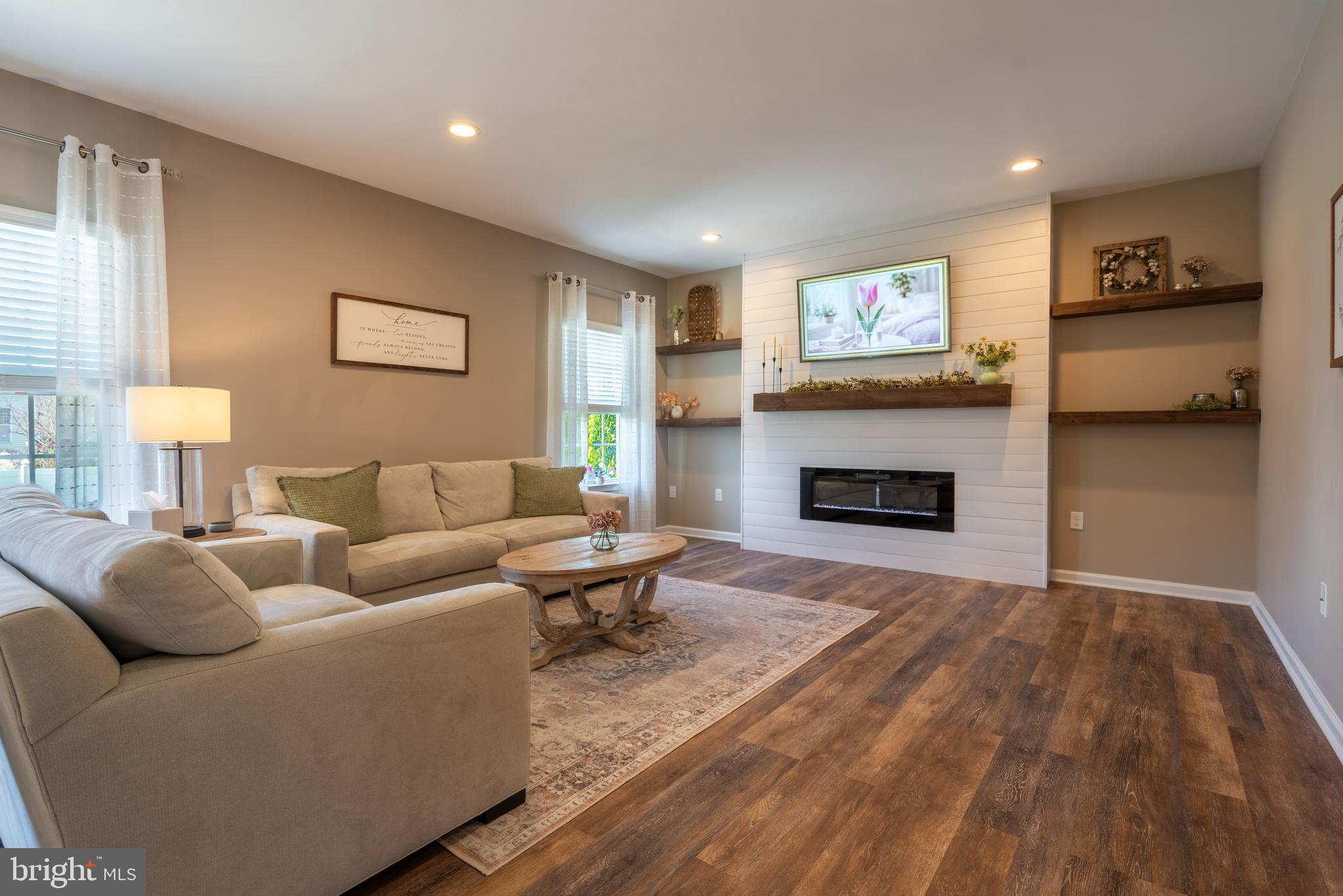 MACOBY RUN - Residential