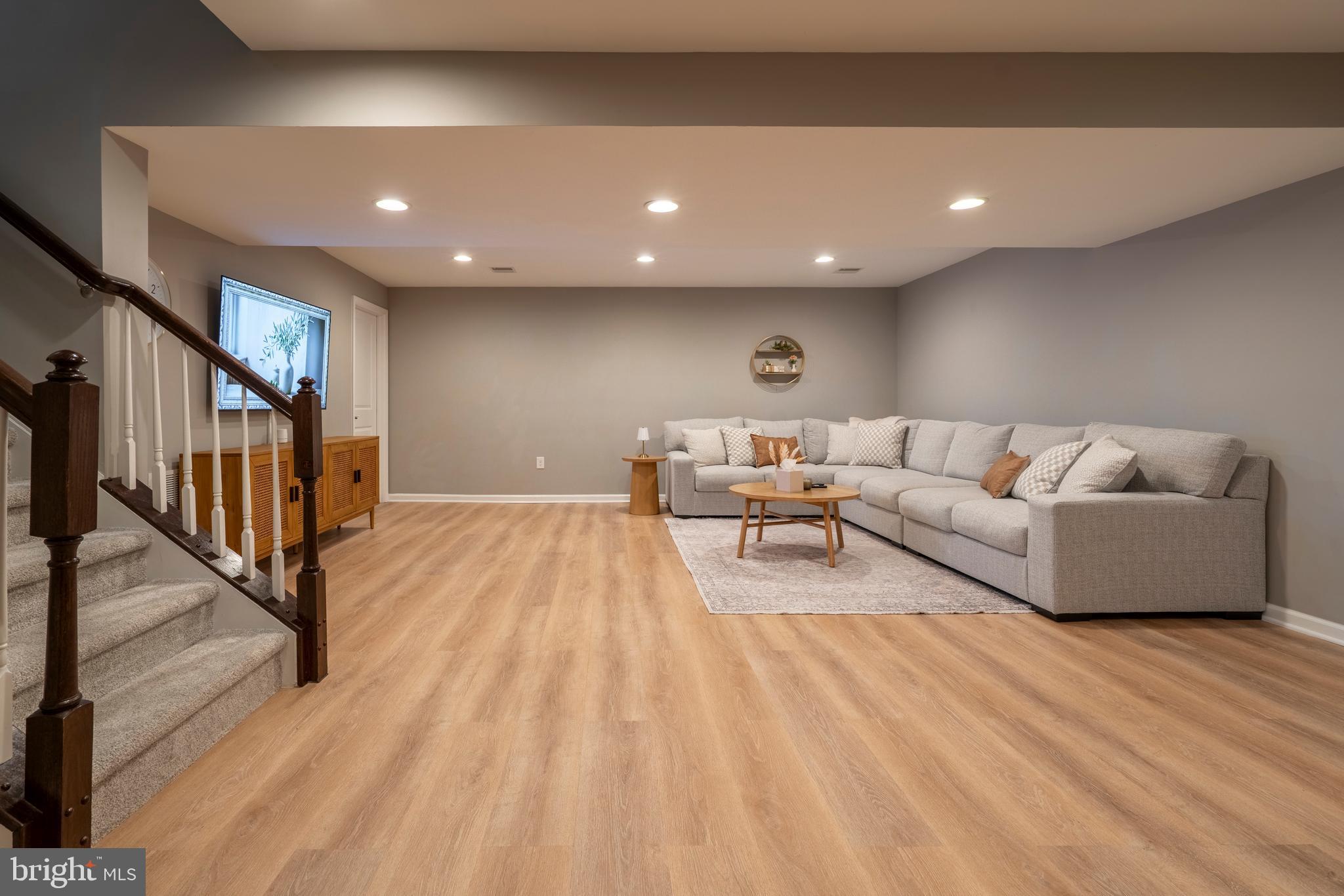 MACOBY RUN - Residential