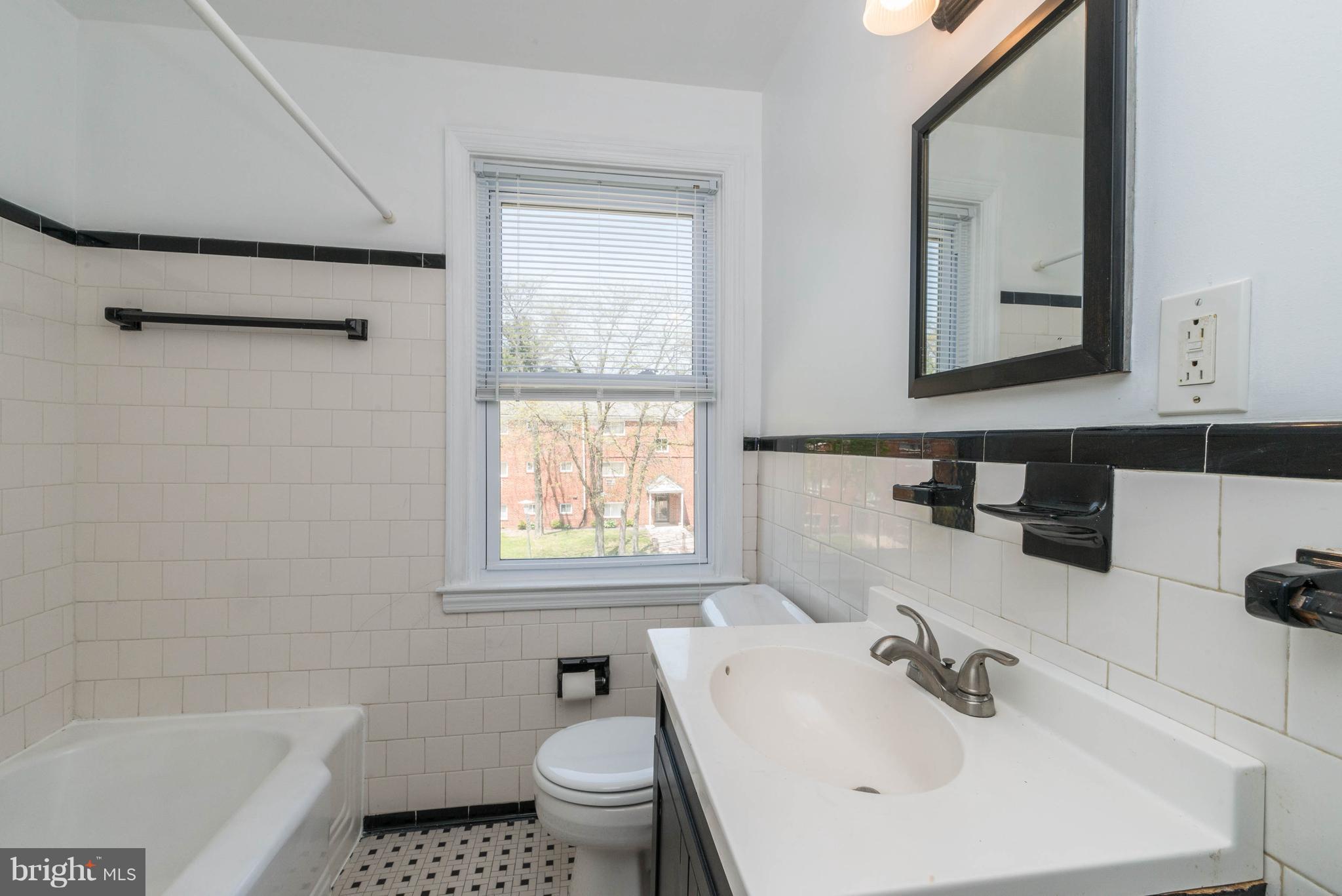 EDNOR GARDENS - LAKESIDE - Residential