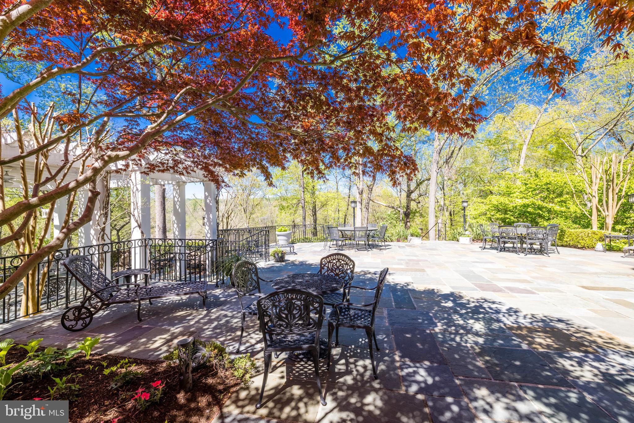 EAGLE ROCK - Residential