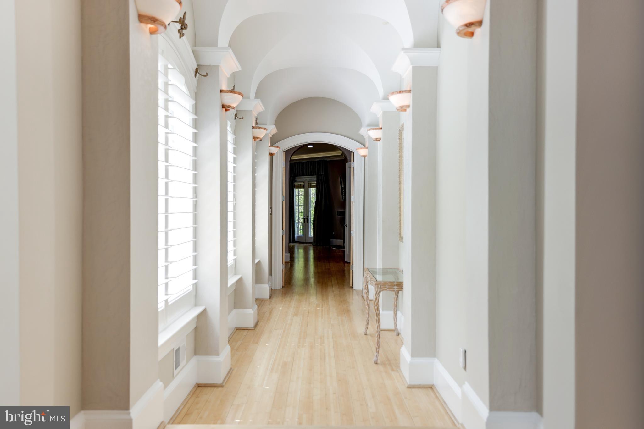 EAGLE ROCK - Residential