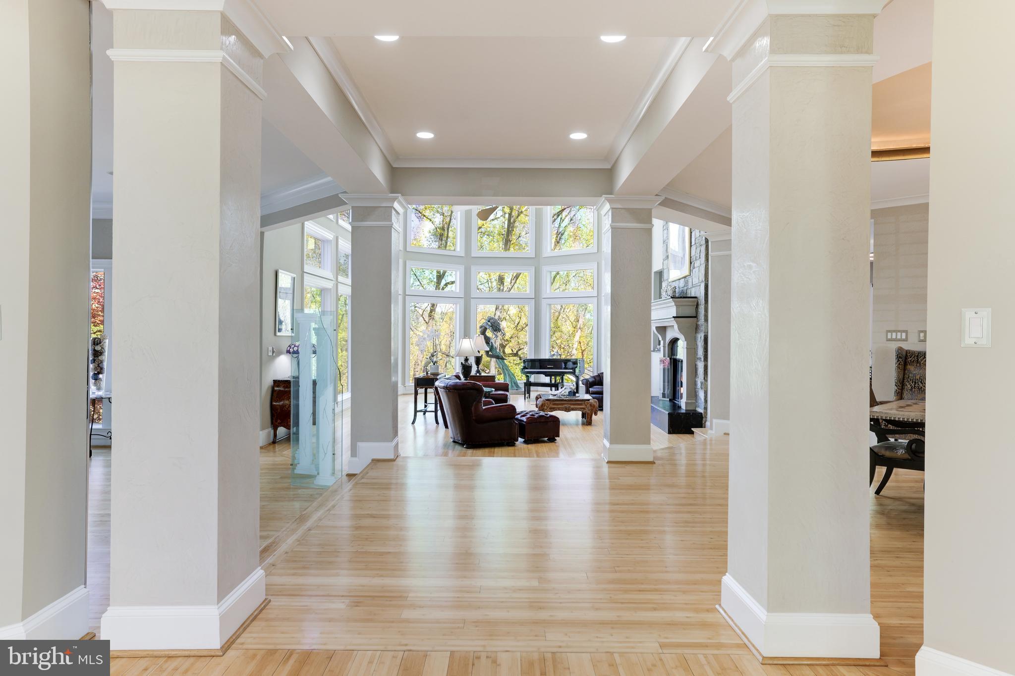 EAGLE ROCK - Residential