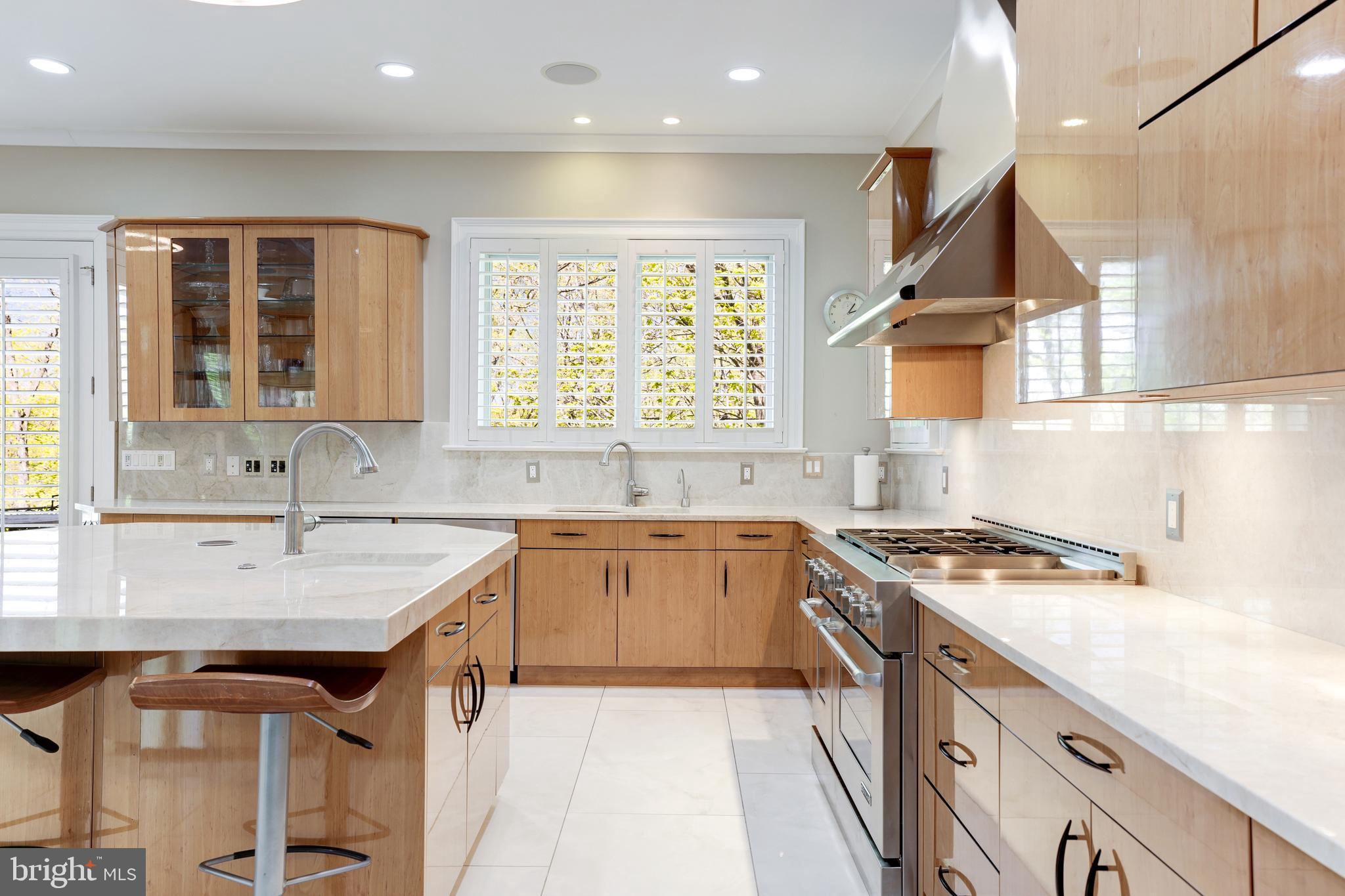 EAGLE ROCK - Residential