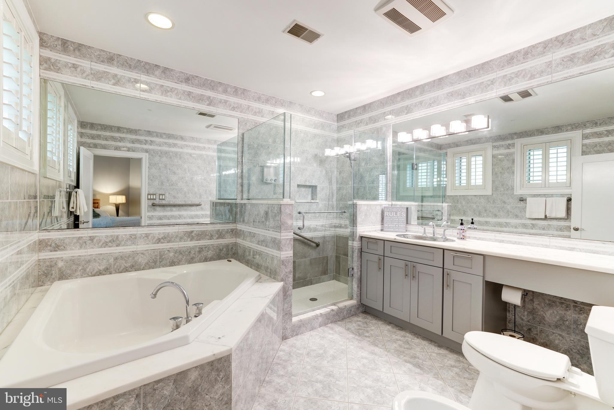 EAGLE ROCK - Residential