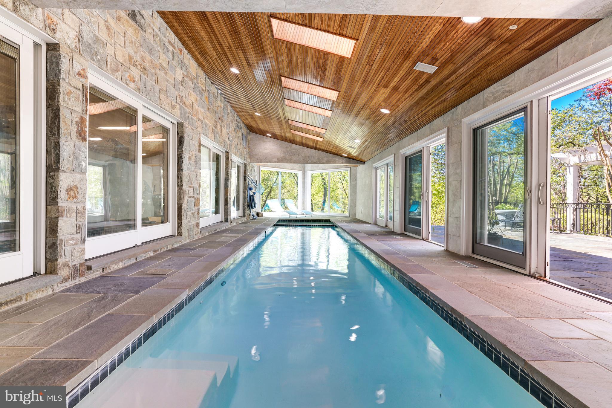 EAGLE ROCK - Residential