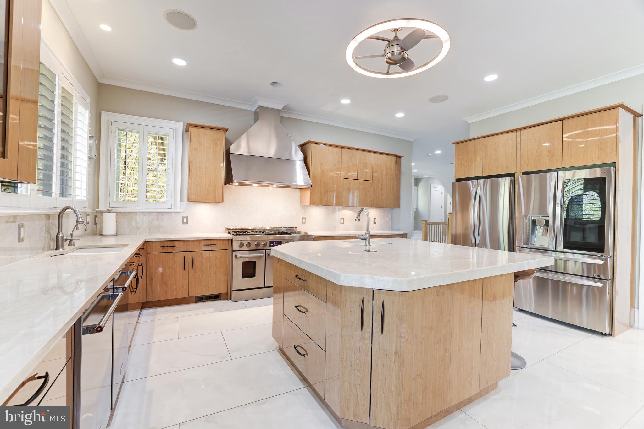 EAGLE ROCK - Residential