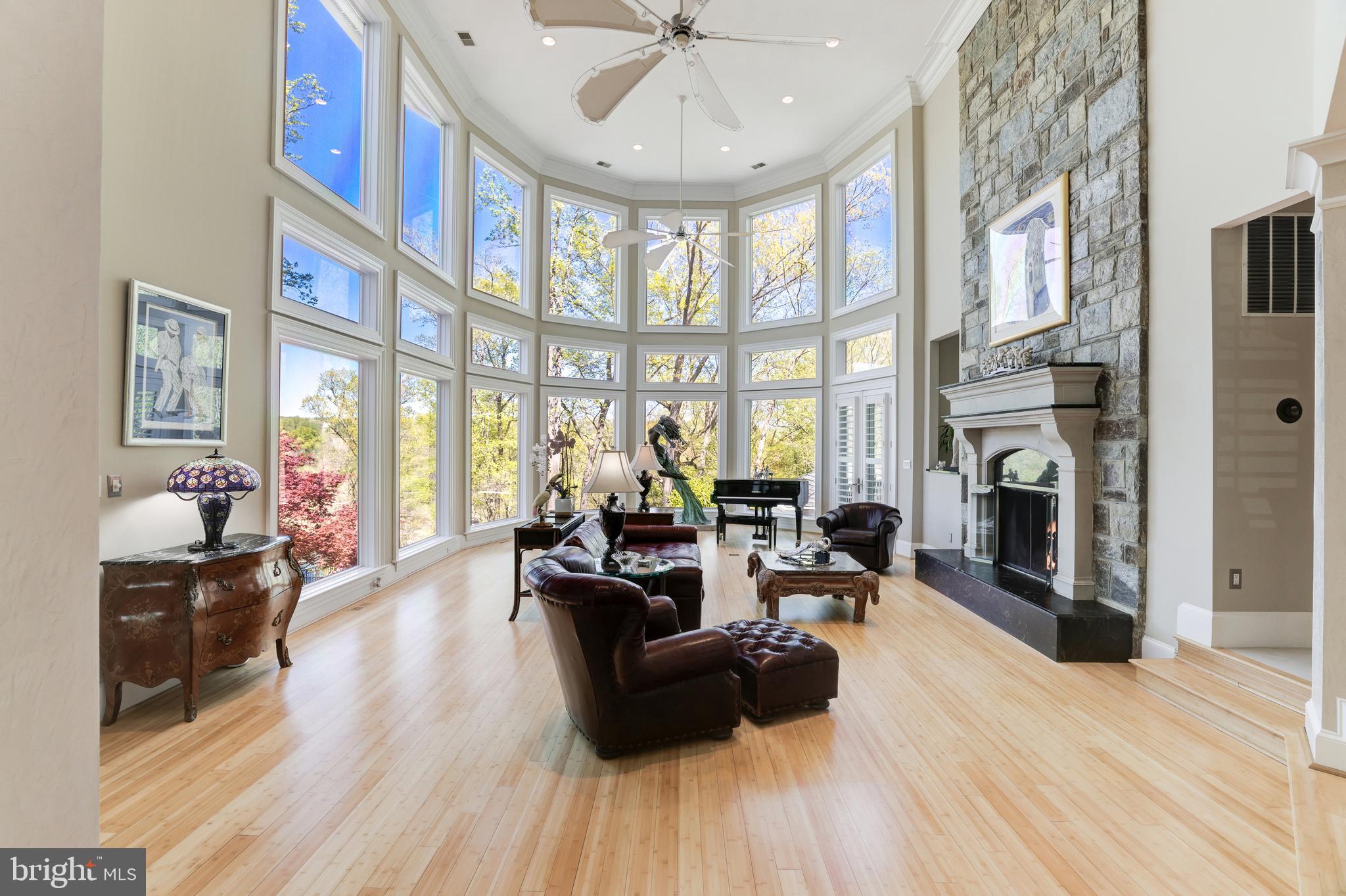 EAGLE ROCK - Residential