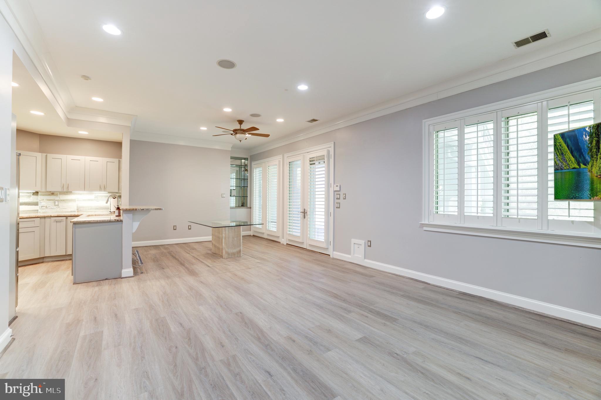 EAGLE ROCK - Residential