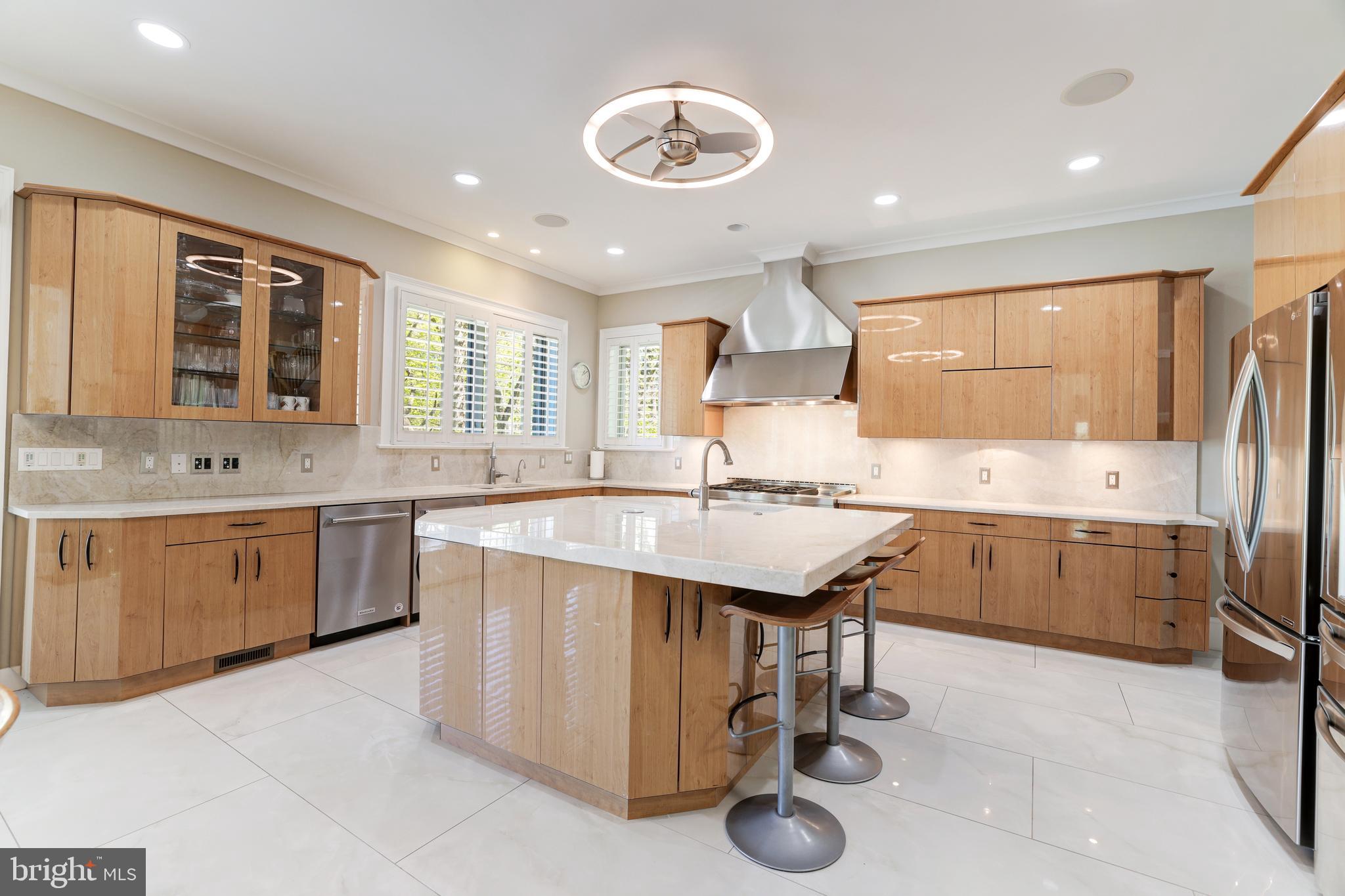 EAGLE ROCK - Residential