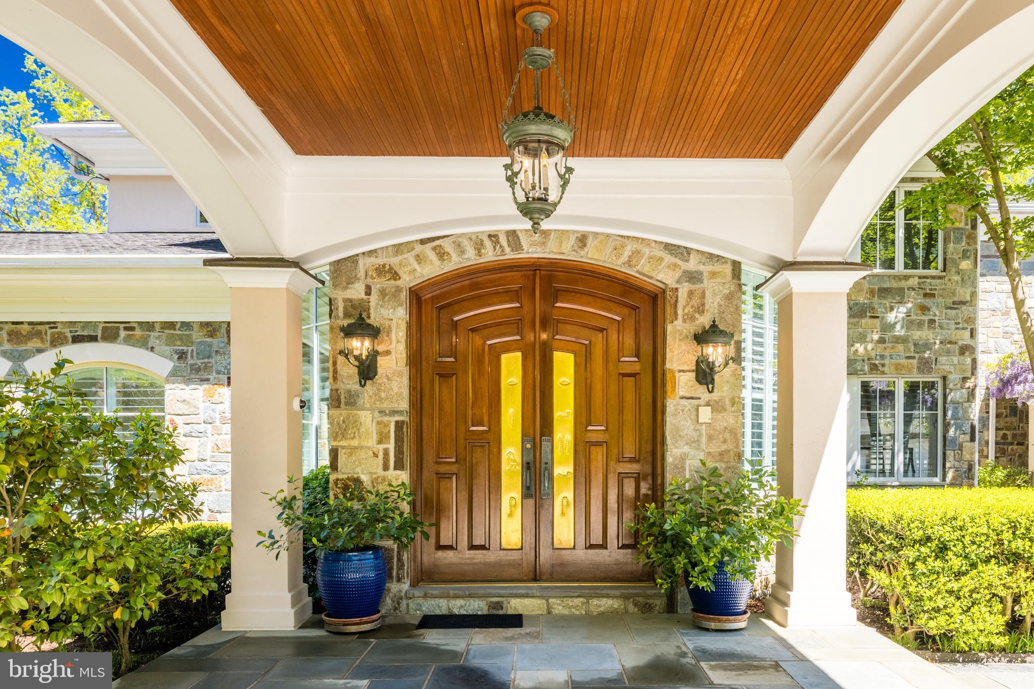 EAGLE ROCK - Residential