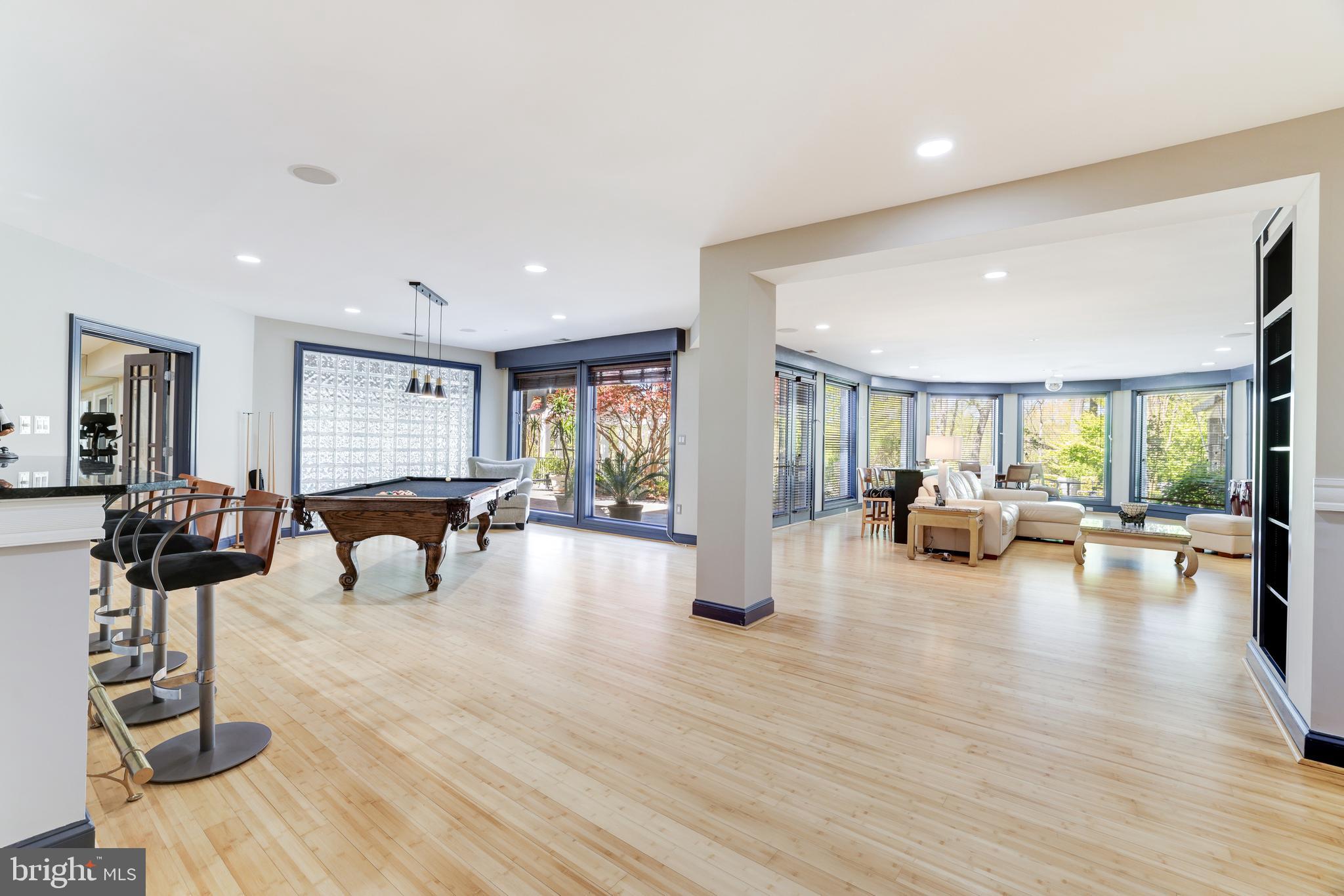 EAGLE ROCK - Residential