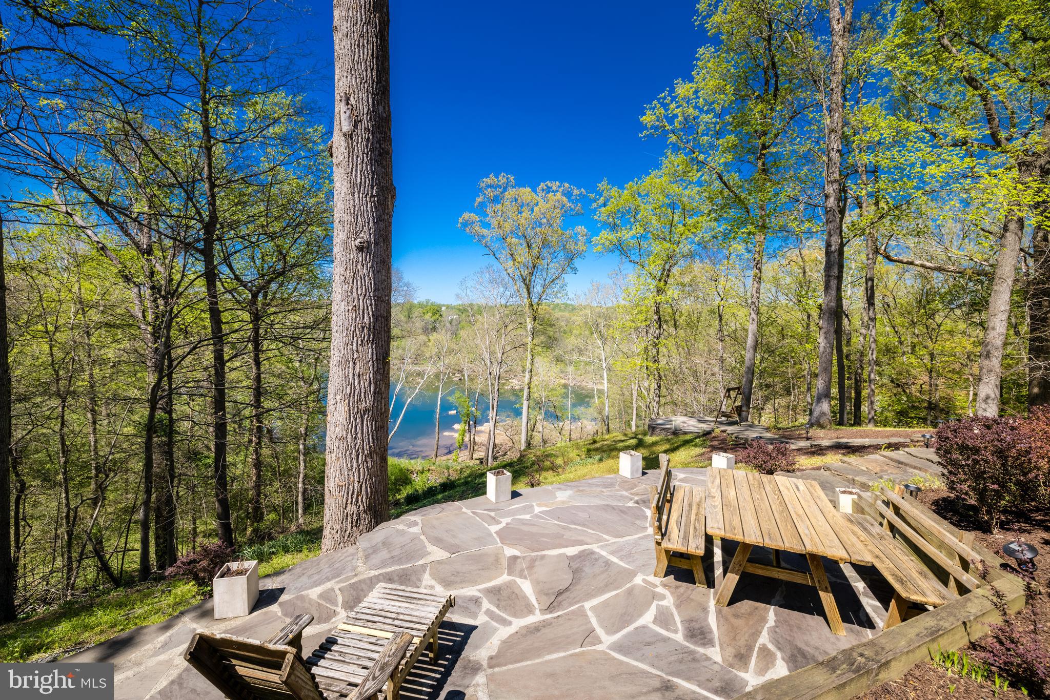 EAGLE ROCK - Residential