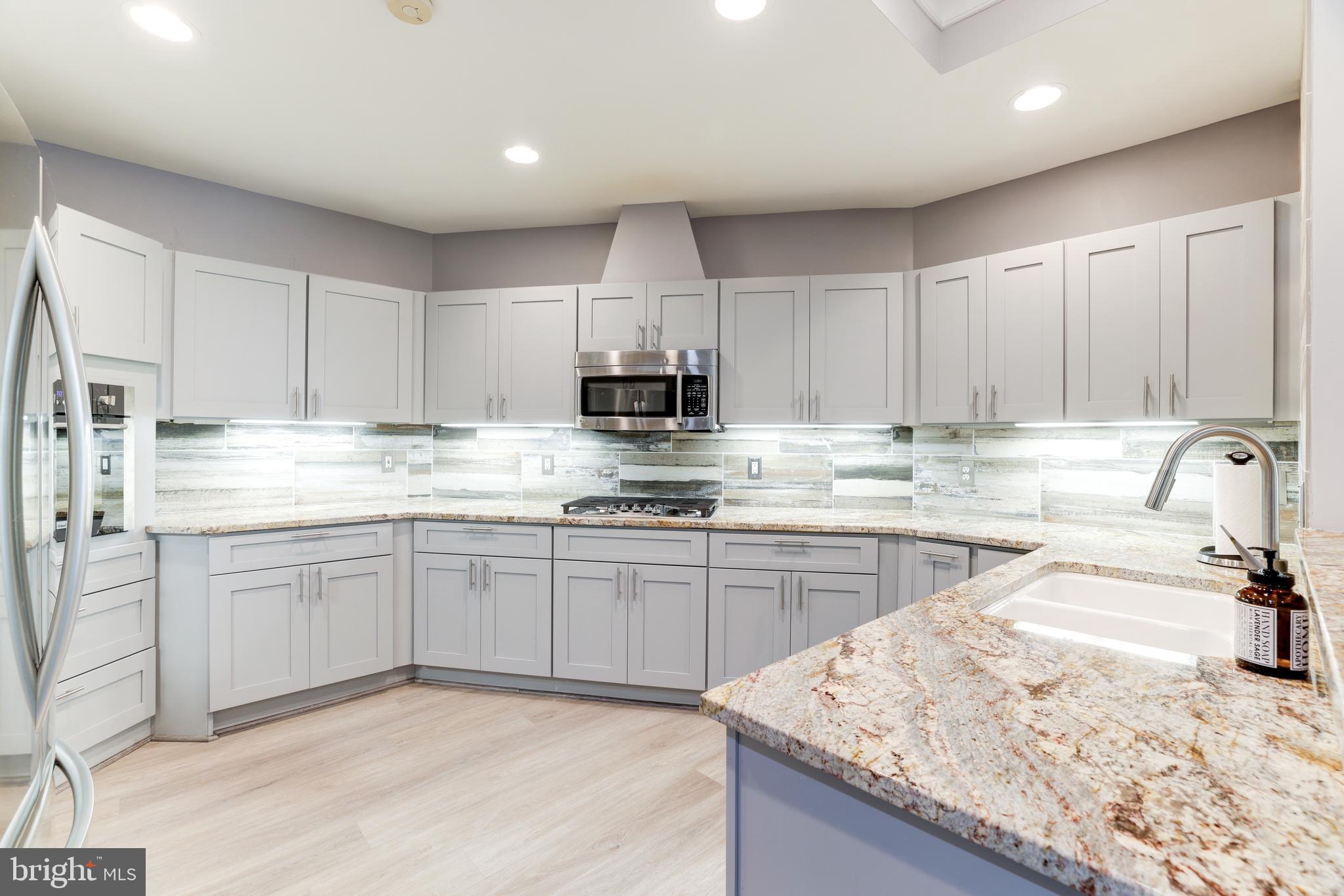 EAGLE ROCK - Residential