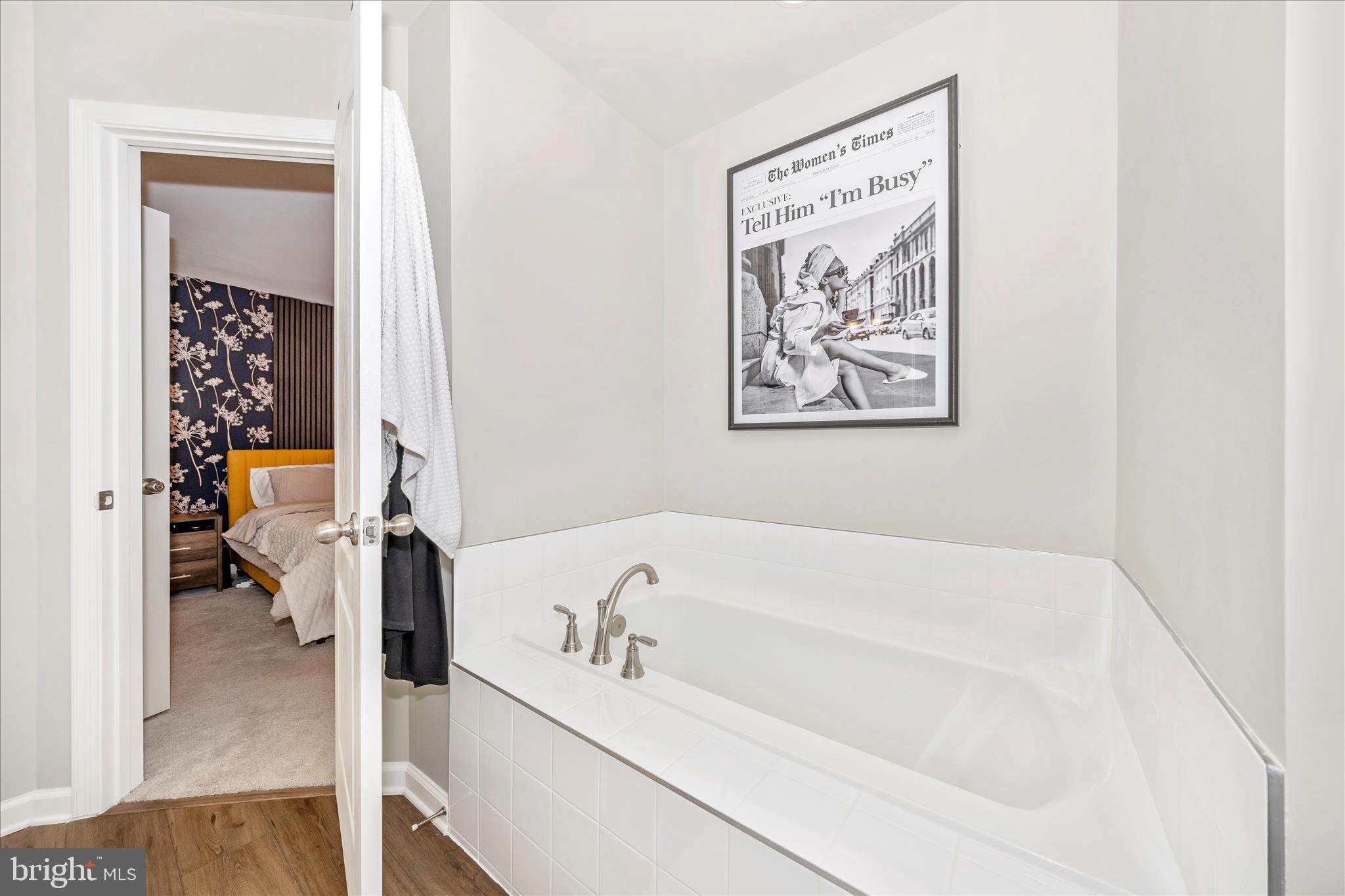 OVERLOOK AT RIVERSIDE TOWNHOMES - Residential