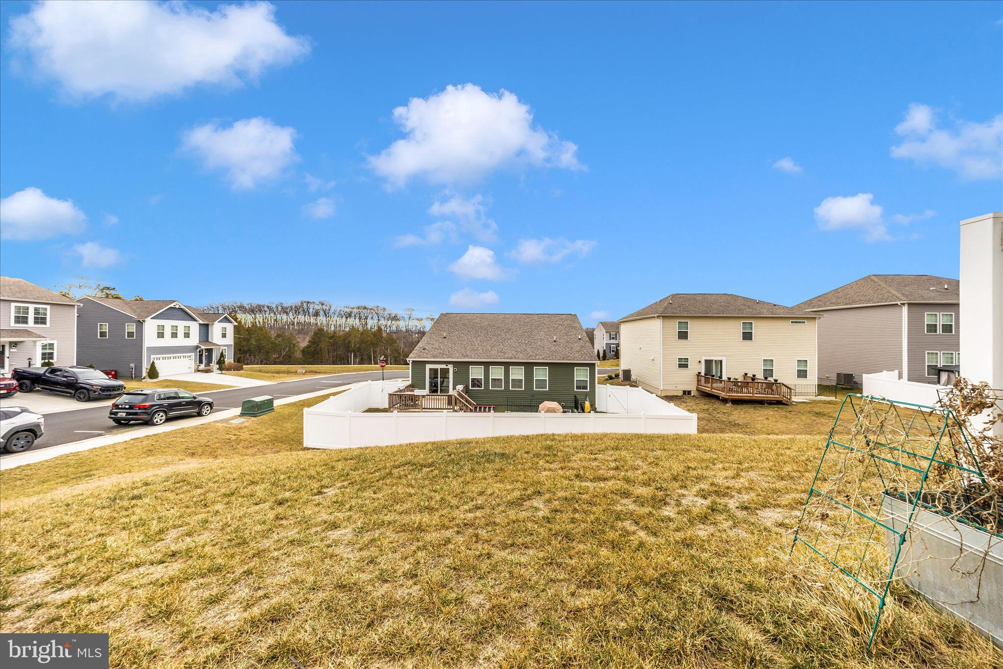 OVERLOOK AT RIVERSIDE TOWNHOMES - Residential