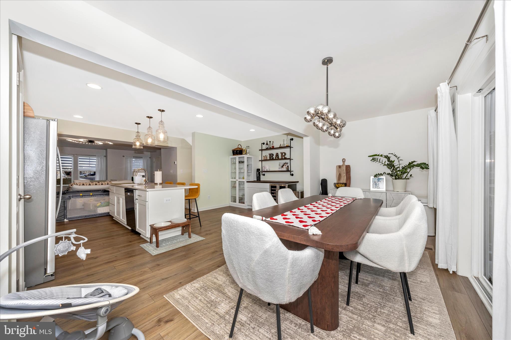 OVERLOOK AT RIVERSIDE TOWNHOMES - Residential