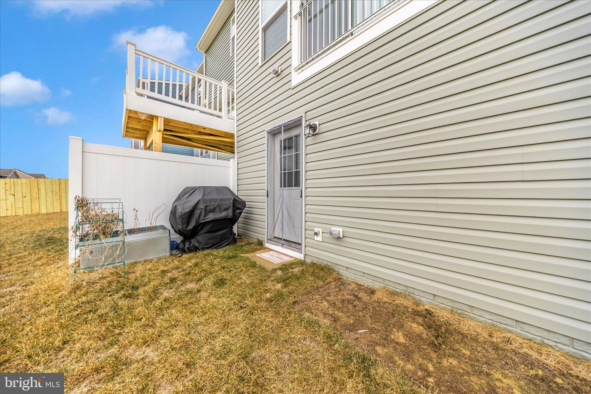OVERLOOK AT RIVERSIDE TOWNHOMES - Residential
