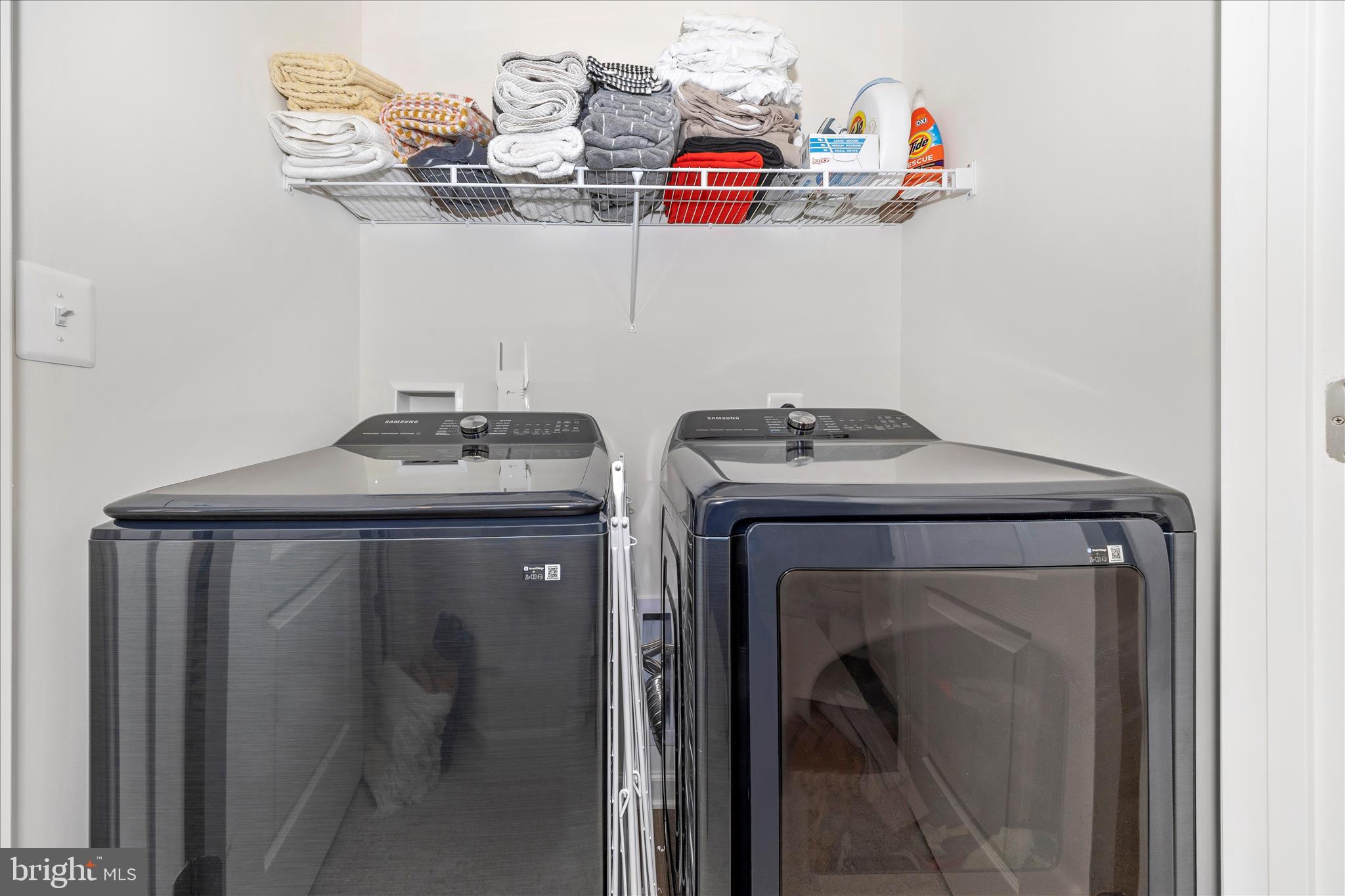 OVERLOOK AT RIVERSIDE TOWNHOMES - Residential